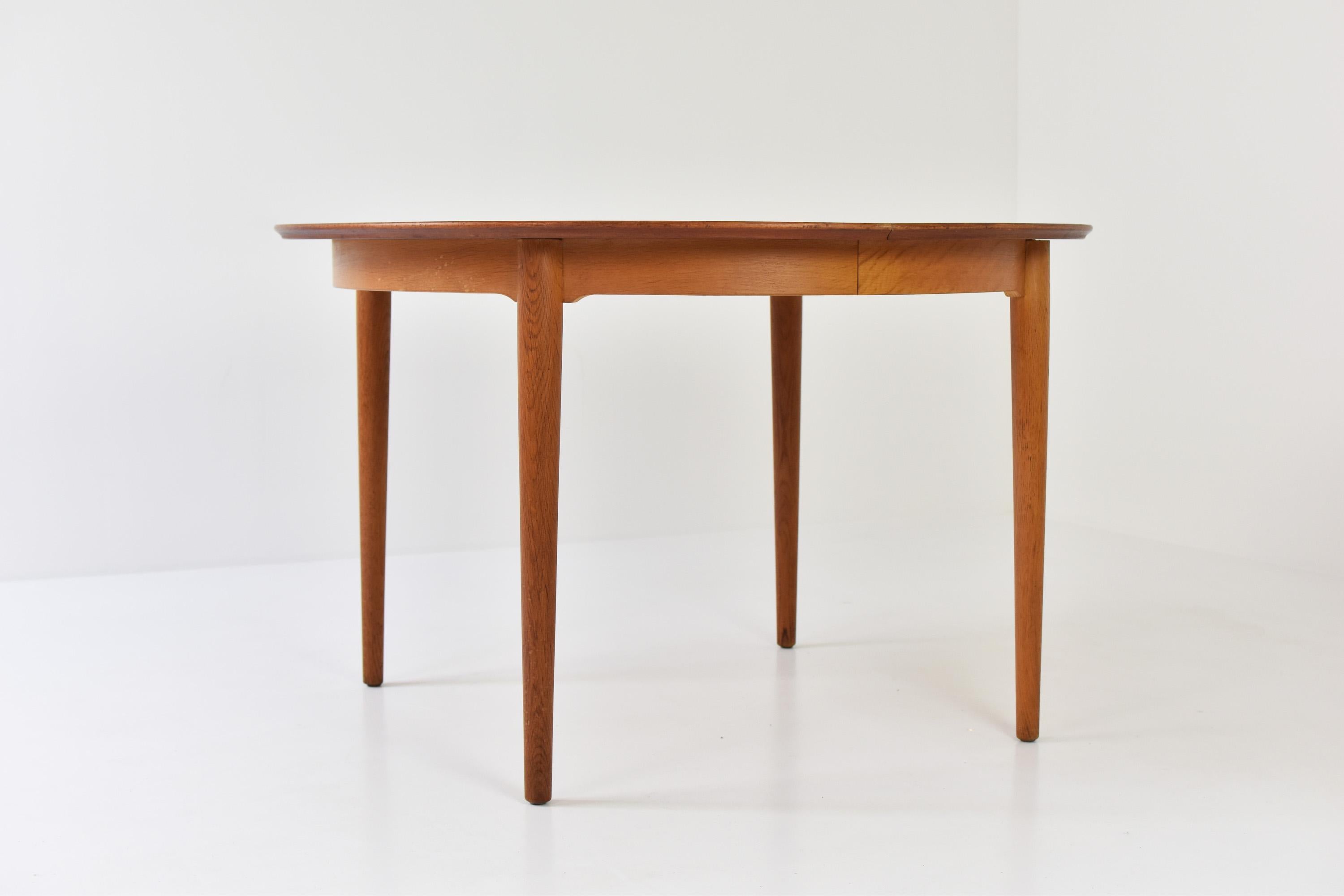 Scandinavian Modern Model No. 204 Dining Table by Arne Vodder for Sibast Mobler, Denmark, 1955