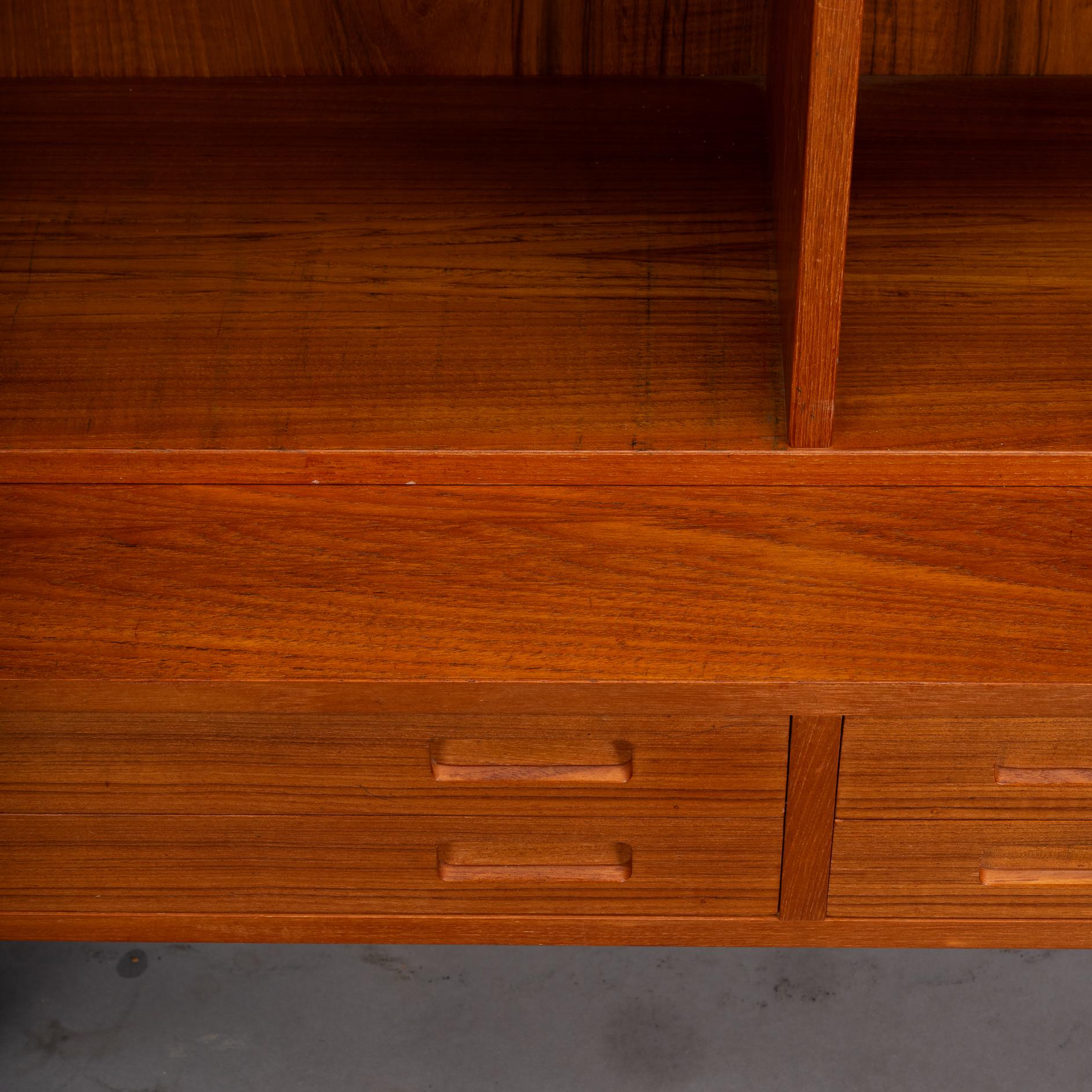 Model No. 26 Teak Sideboard and Bookcase by Hundevad & Co, 1960s For Sale 7