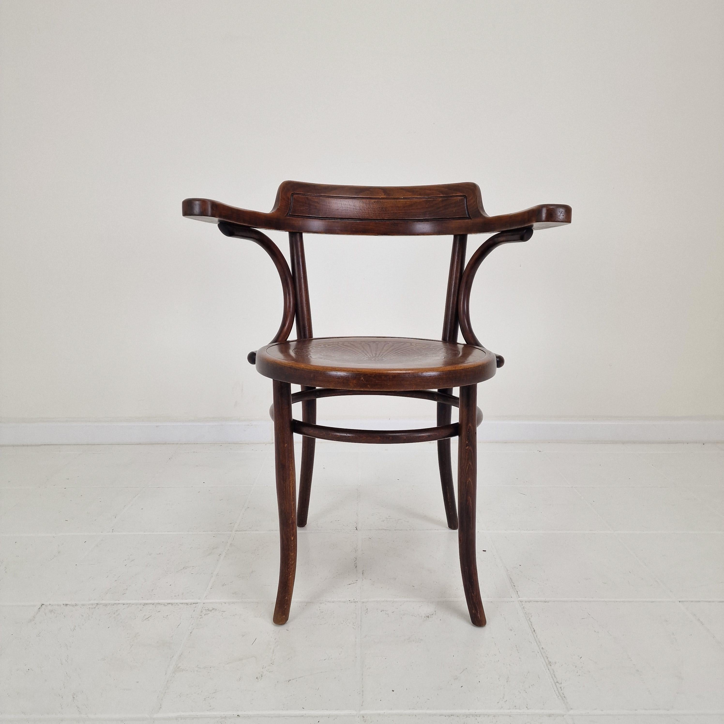 Schreibtisch- oder Schreibtischstuhl Modell Nr. 3 von Thonet, 1900er Jahre im Zustand „Relativ gut“ im Angebot in Oud Beijerland, NL