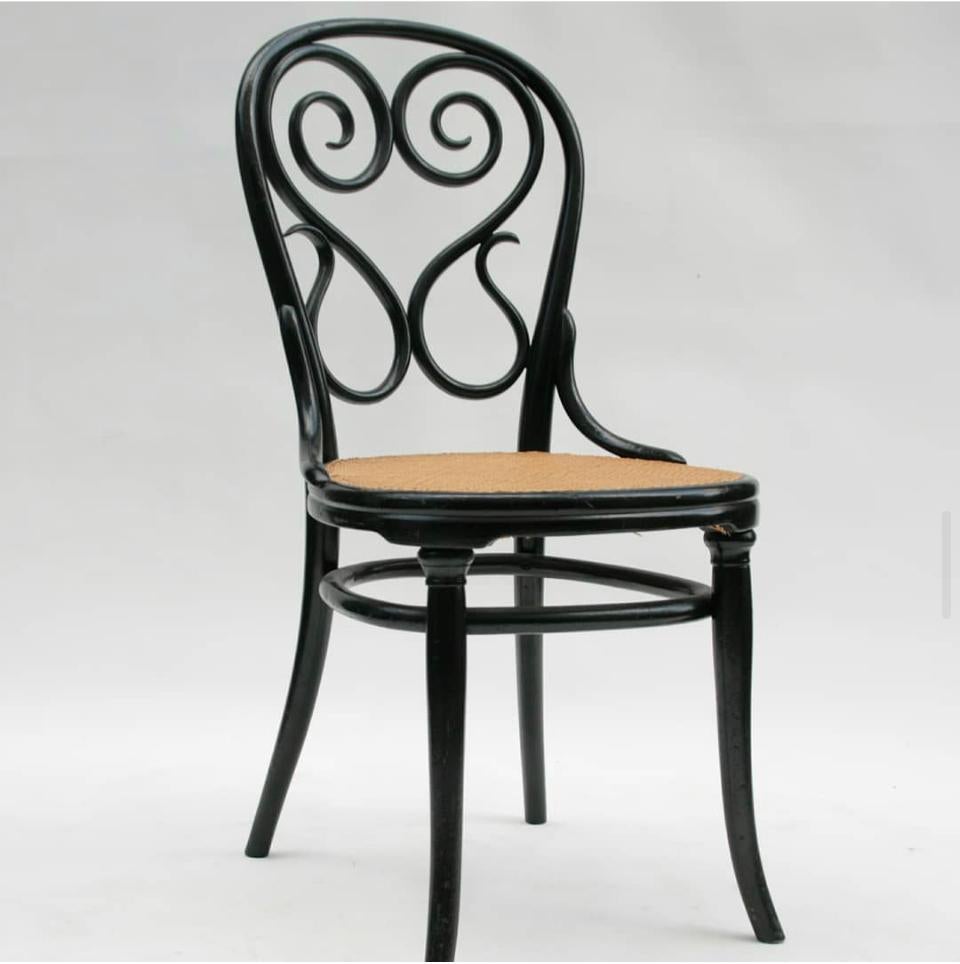 Model No. 4 Daum café chair by Thonet, Austria 1880s 4