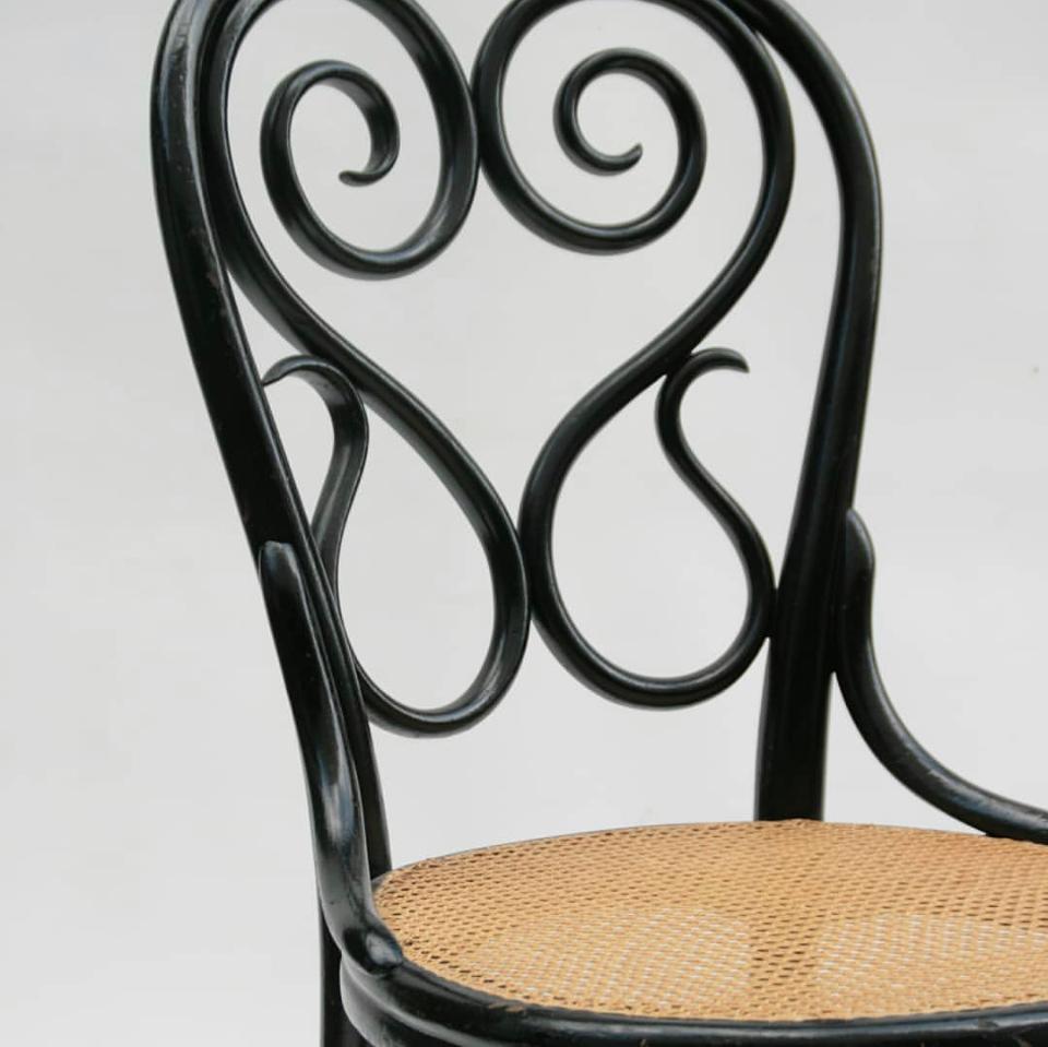 Model No. 4 Daum café chair by Thonet, Austria 1880s 2