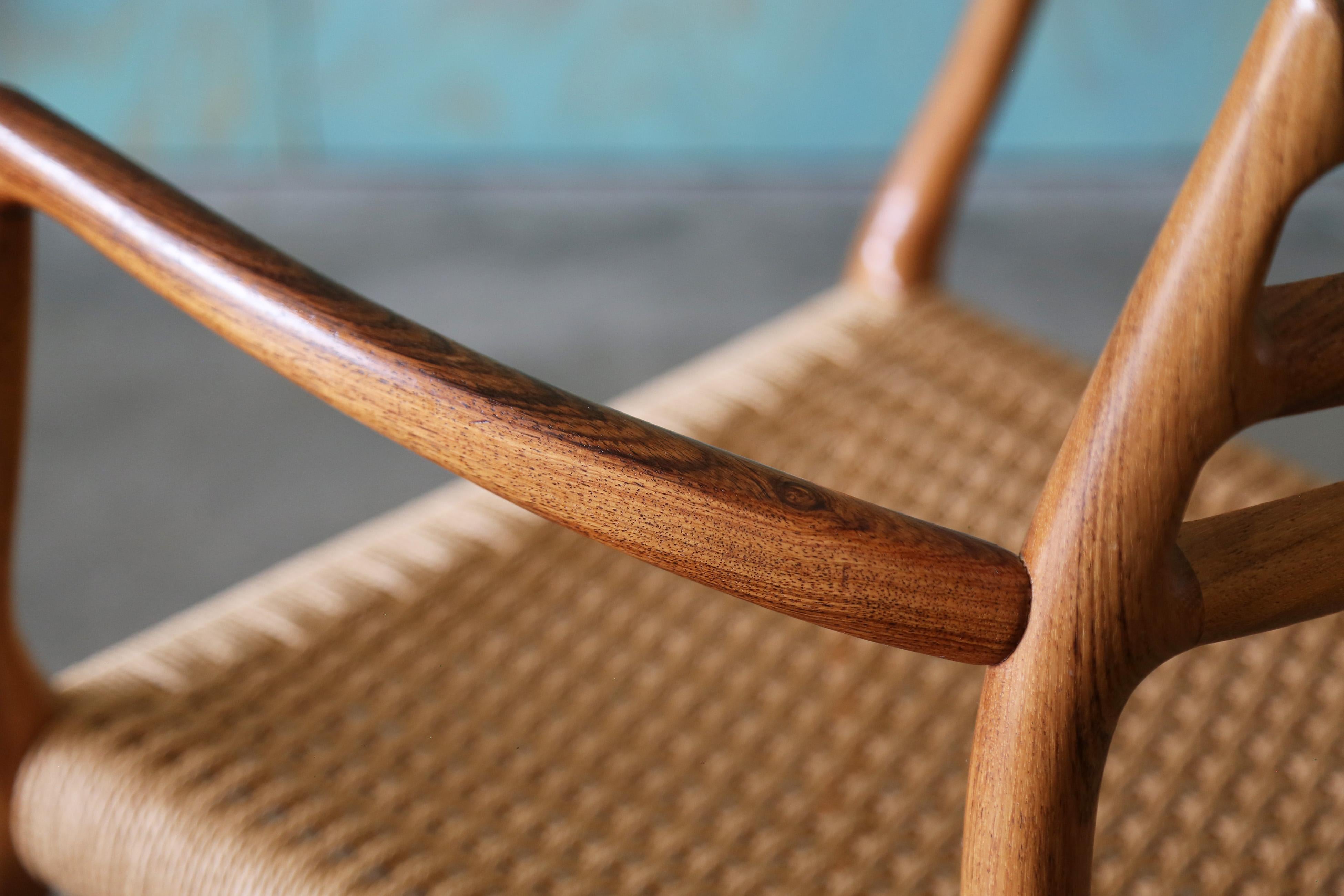 Model no. 62 Rosewood Carver Armchair by Niels Møller, Denmark, circa 1962 For Sale 4