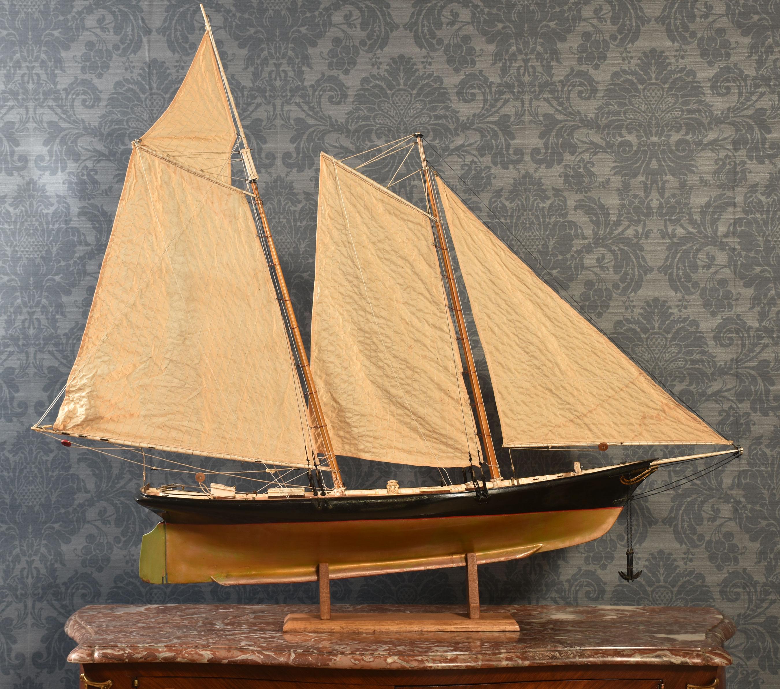 Britannique Modèle de yacht de course en vente