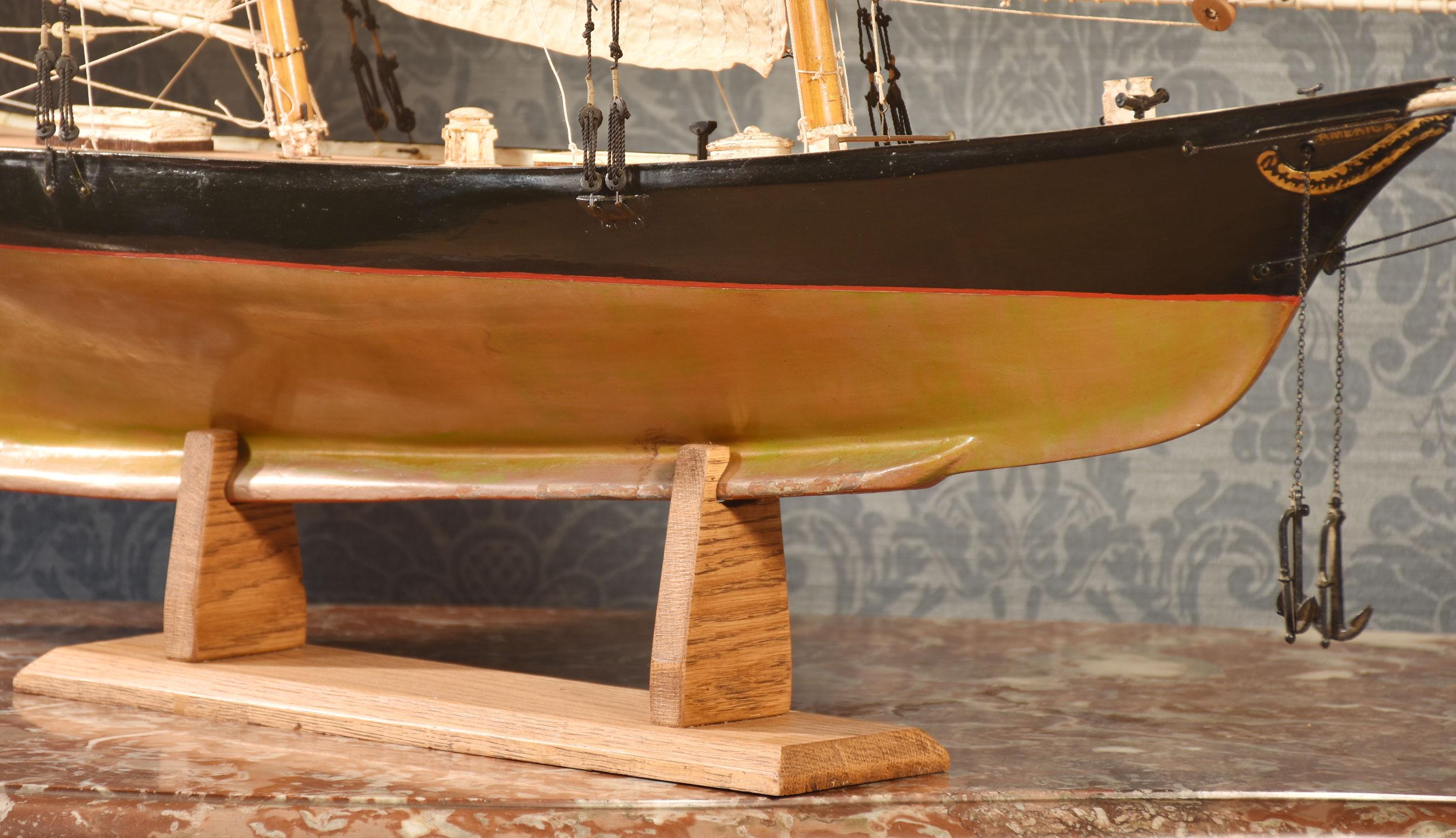Bois Modèle de yacht de course en vente
