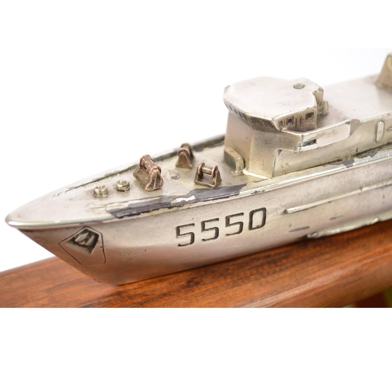 Model of an Italian Navy 5500 Ship, Brass and Wood, 1970s 3