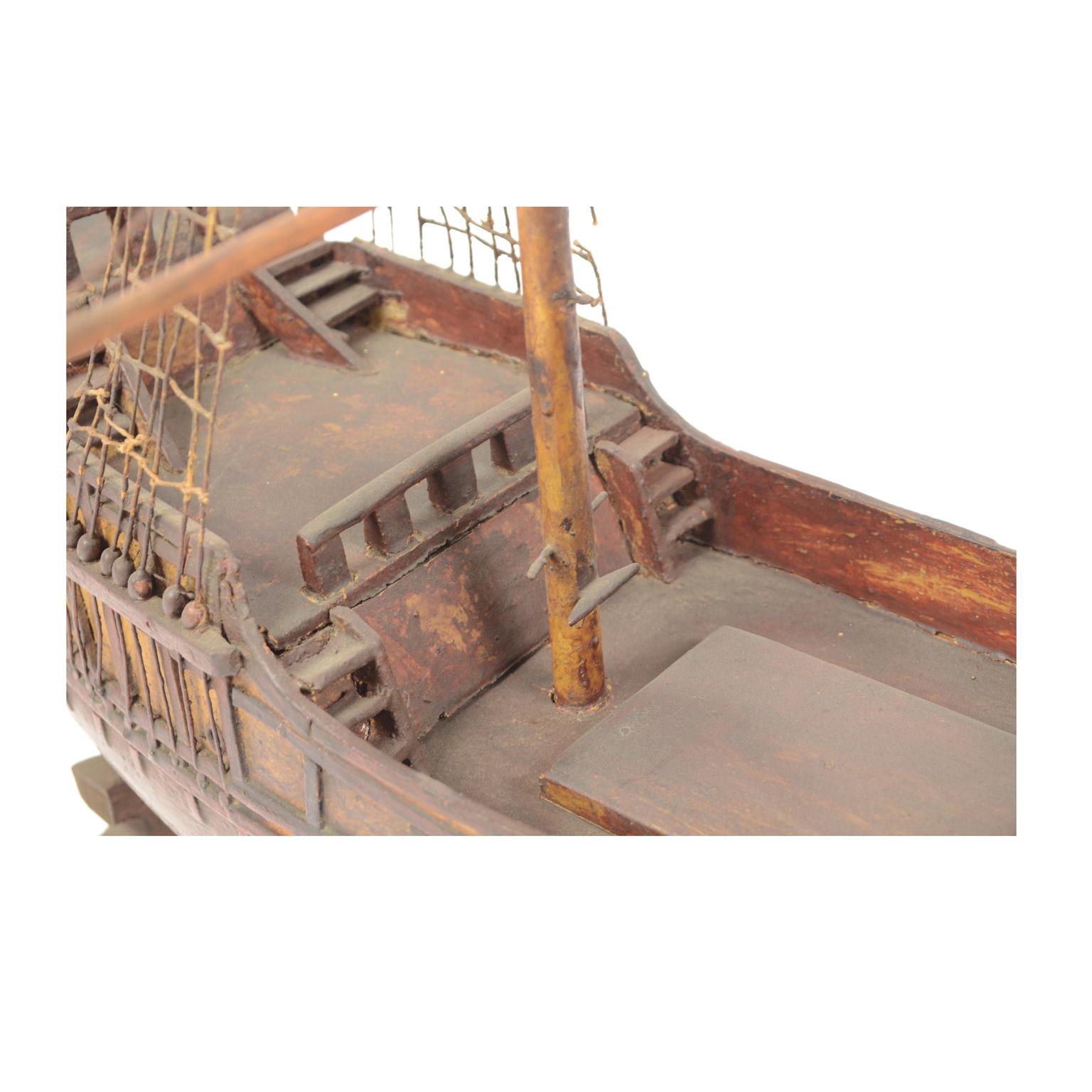 Late 19th century Antique Maritime Model of Cargo-Carrack Probably from Genoa For Sale 3