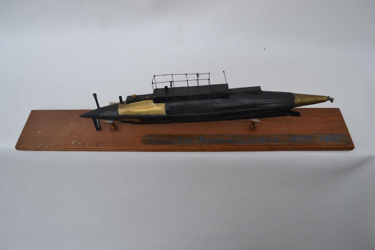 German Model of Early USSR Submarine 'Nalim'