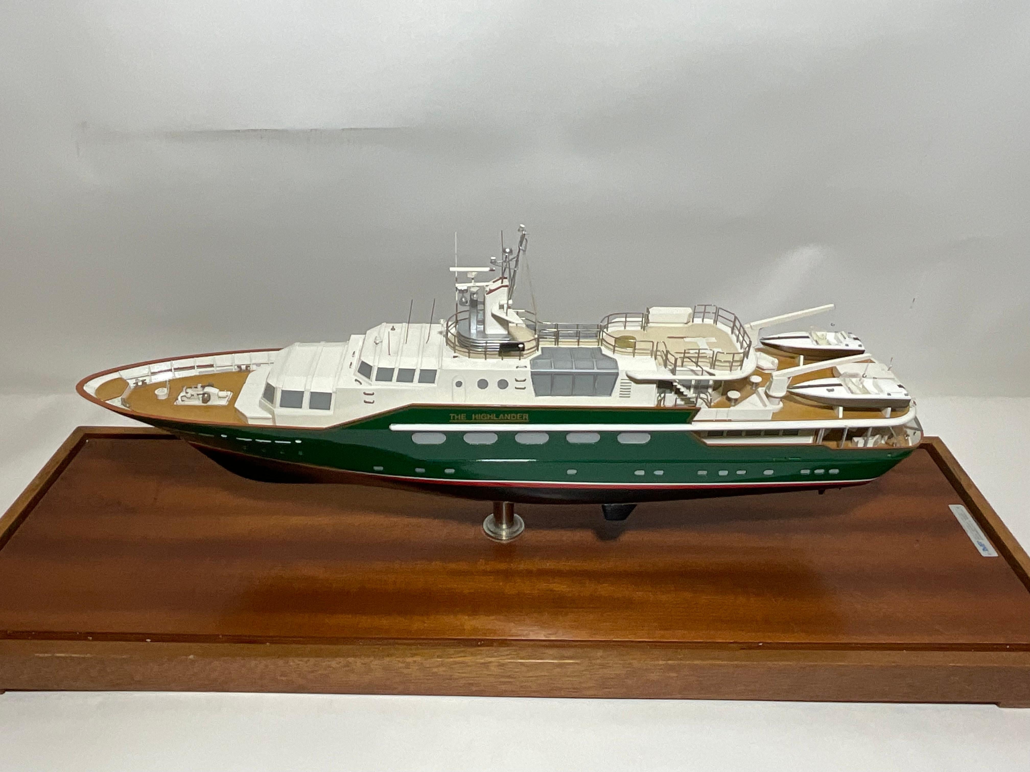 Modèle du yacht « The Highlander » de Malcolm Forbes en vente 10