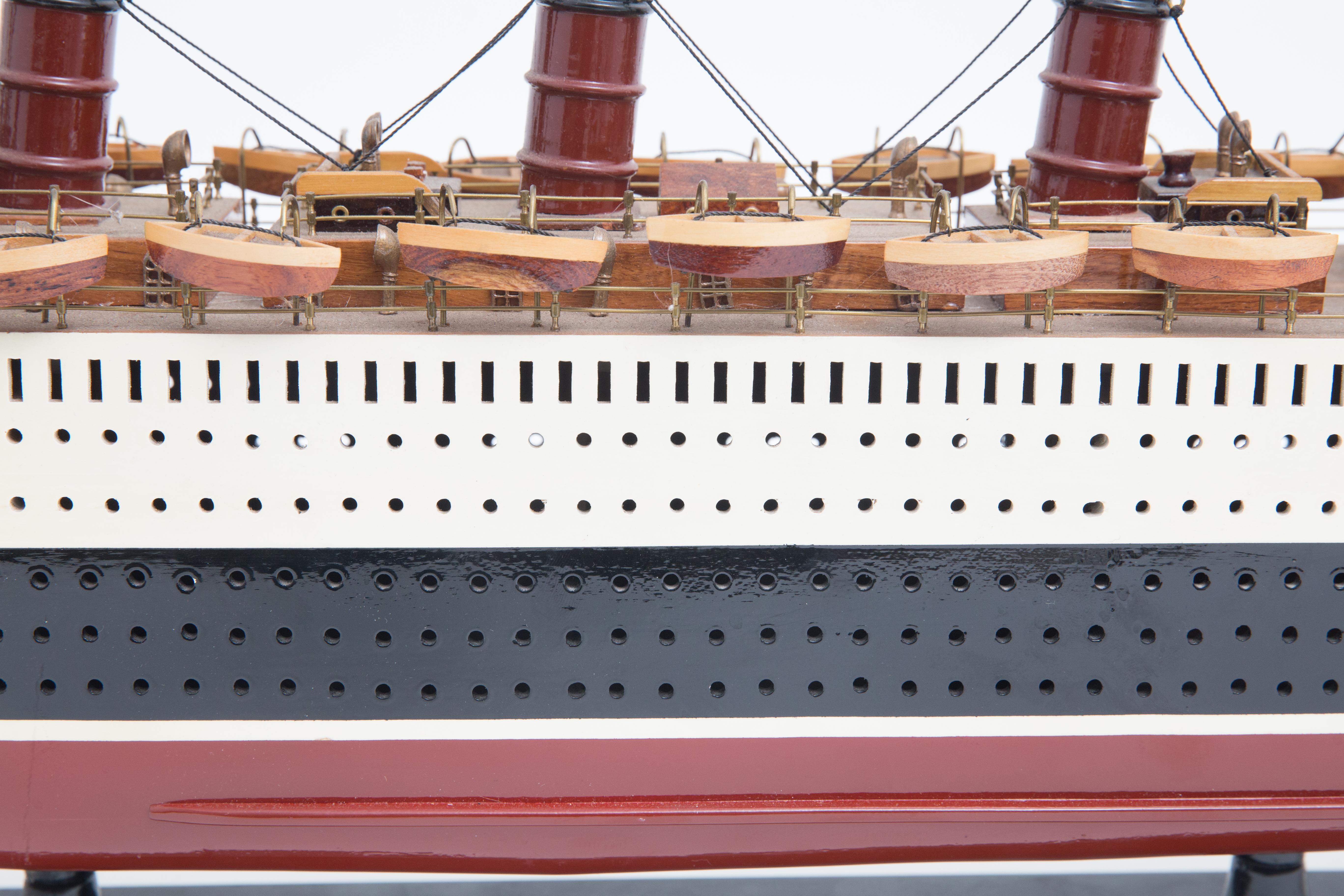 Model of the Cunard luxury Liner, Queen Mary 7