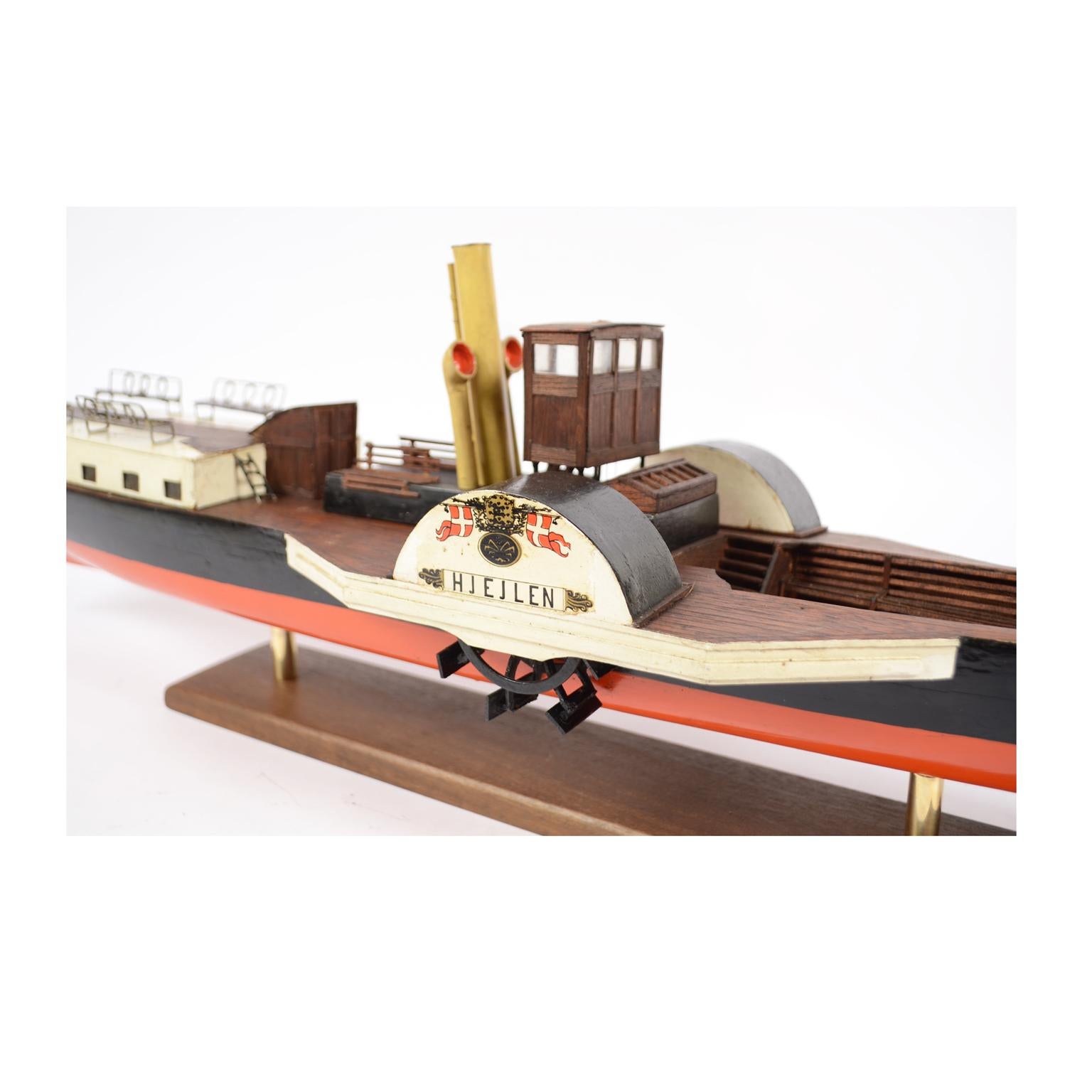 Model of the Danish Steamer Hjejlen, Black and Red Wood 5