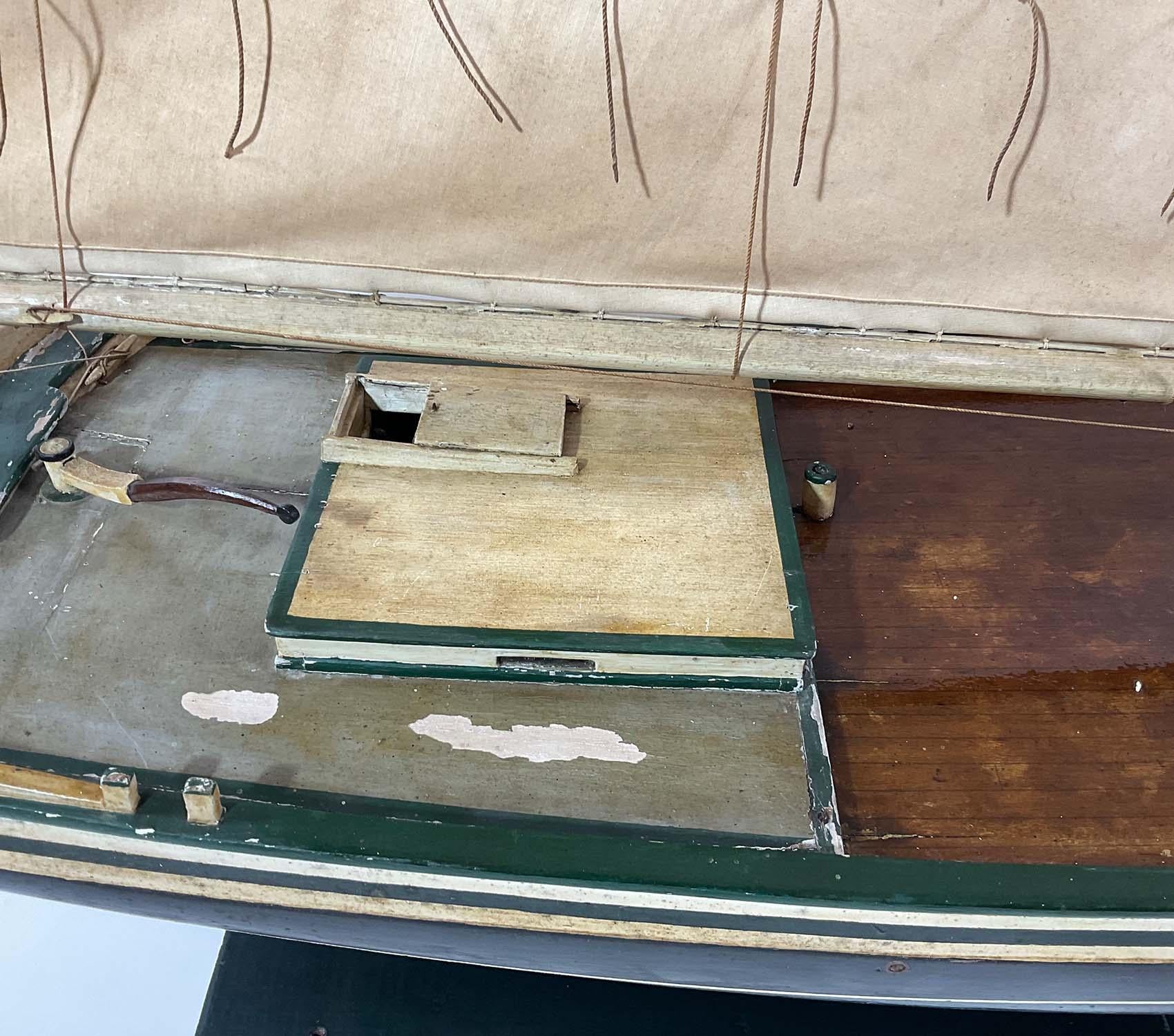 Model of the Oyster Sloop Fanny Fern of Quincy Mass For Sale 1
