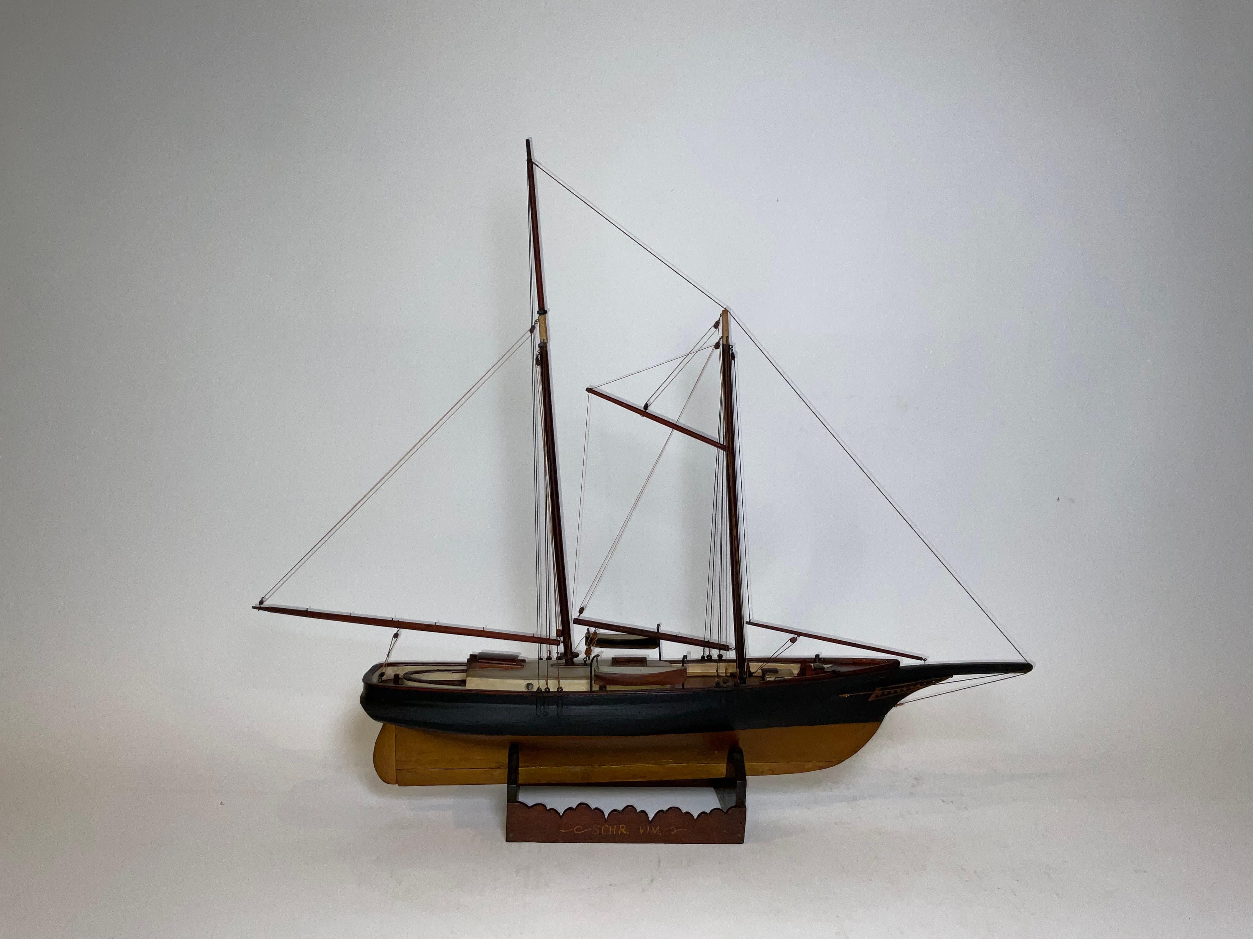 Nord-américain Modèle du yacht Schooner Yacht Vim en vente