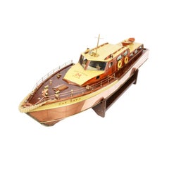 Model of the Speed Boat Gay Dawn N. 24 of the Club Victoria London, Copper Hull
