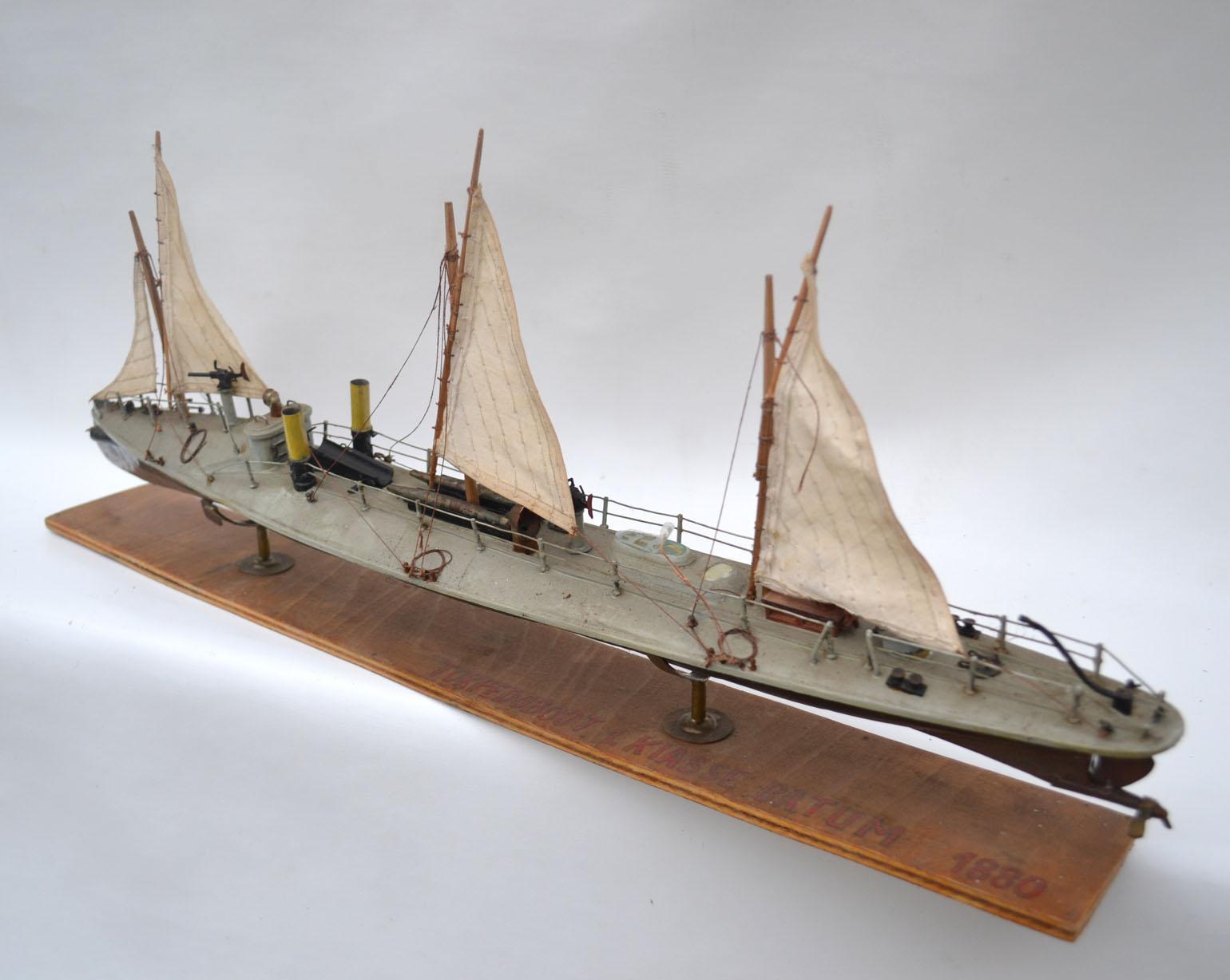Early 20th Century Model of Torpedo Boat Klasse Batum, 1880 For Sale