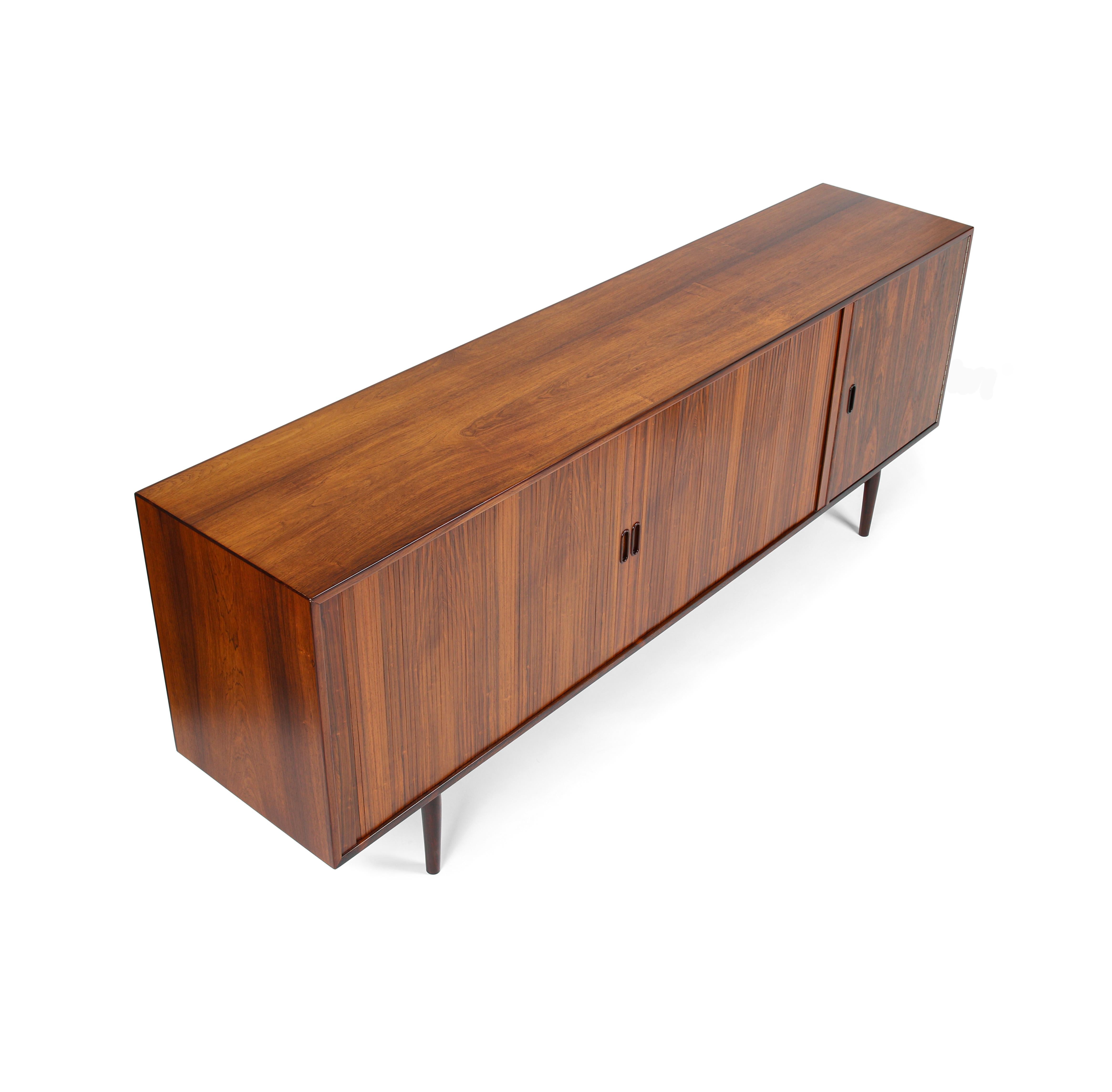 Model OS-36 Rosewood Credenza by Arne Vodder for Sibast Furniture, Circa 1960s 5