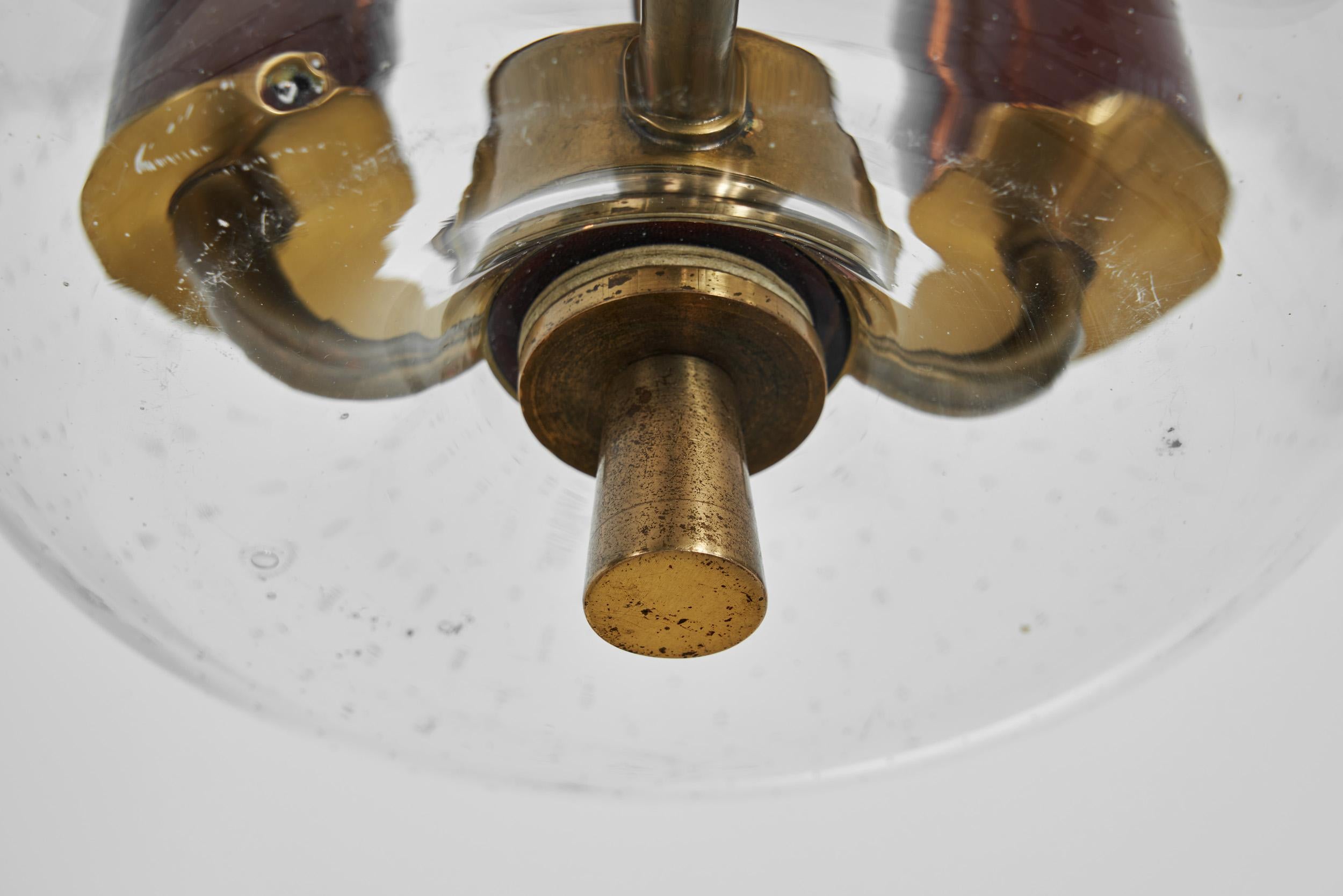 Lampada da soffitto in ottone e vetro modello 