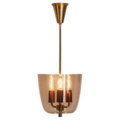 Lampada da soffitto in ottone e vetro modello "P165" di Lyfa, Danimarca, anni '40