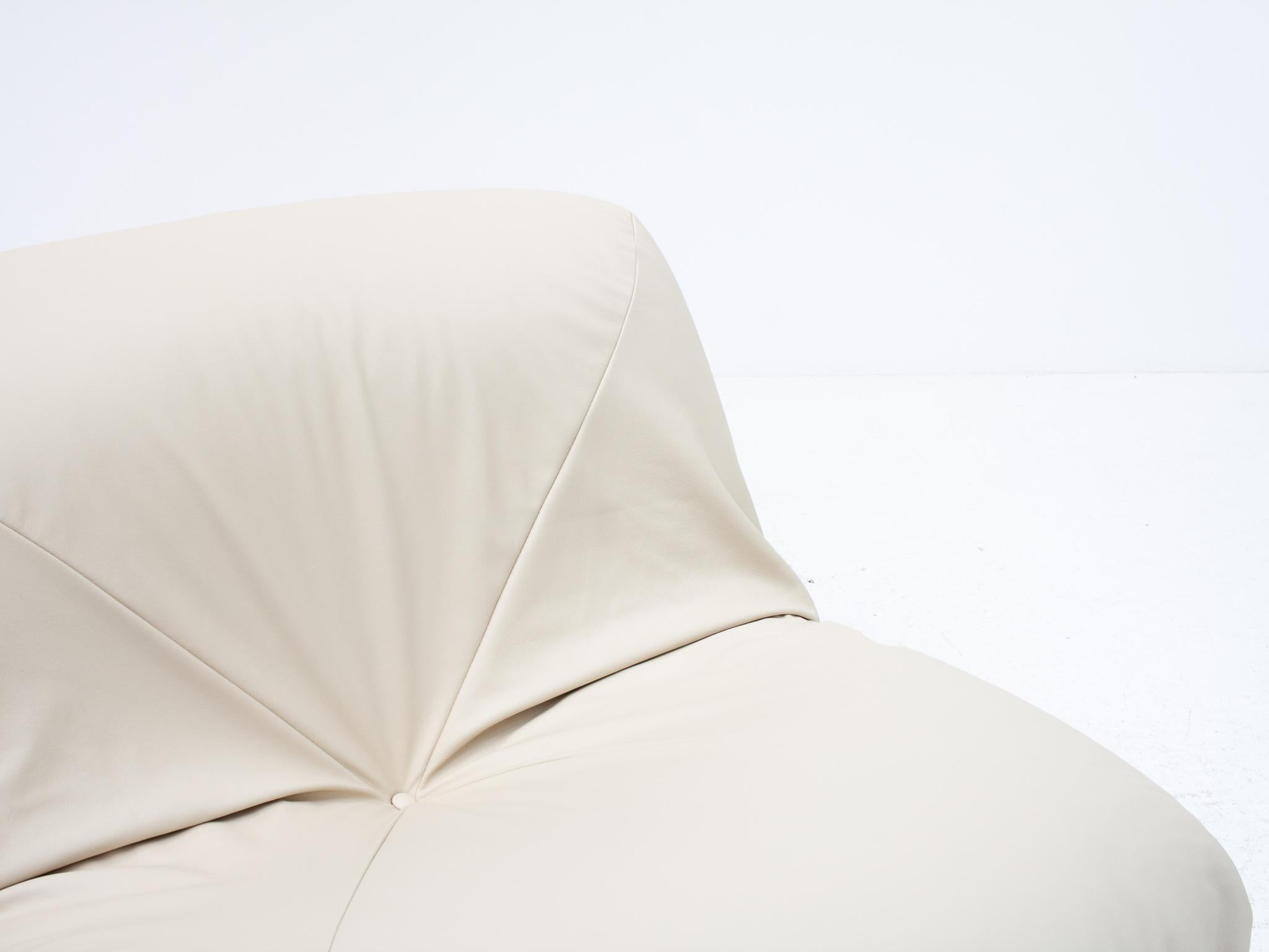 Model ‘Patate’ Leather Lounge Chair for Airborne France, 1970s 7