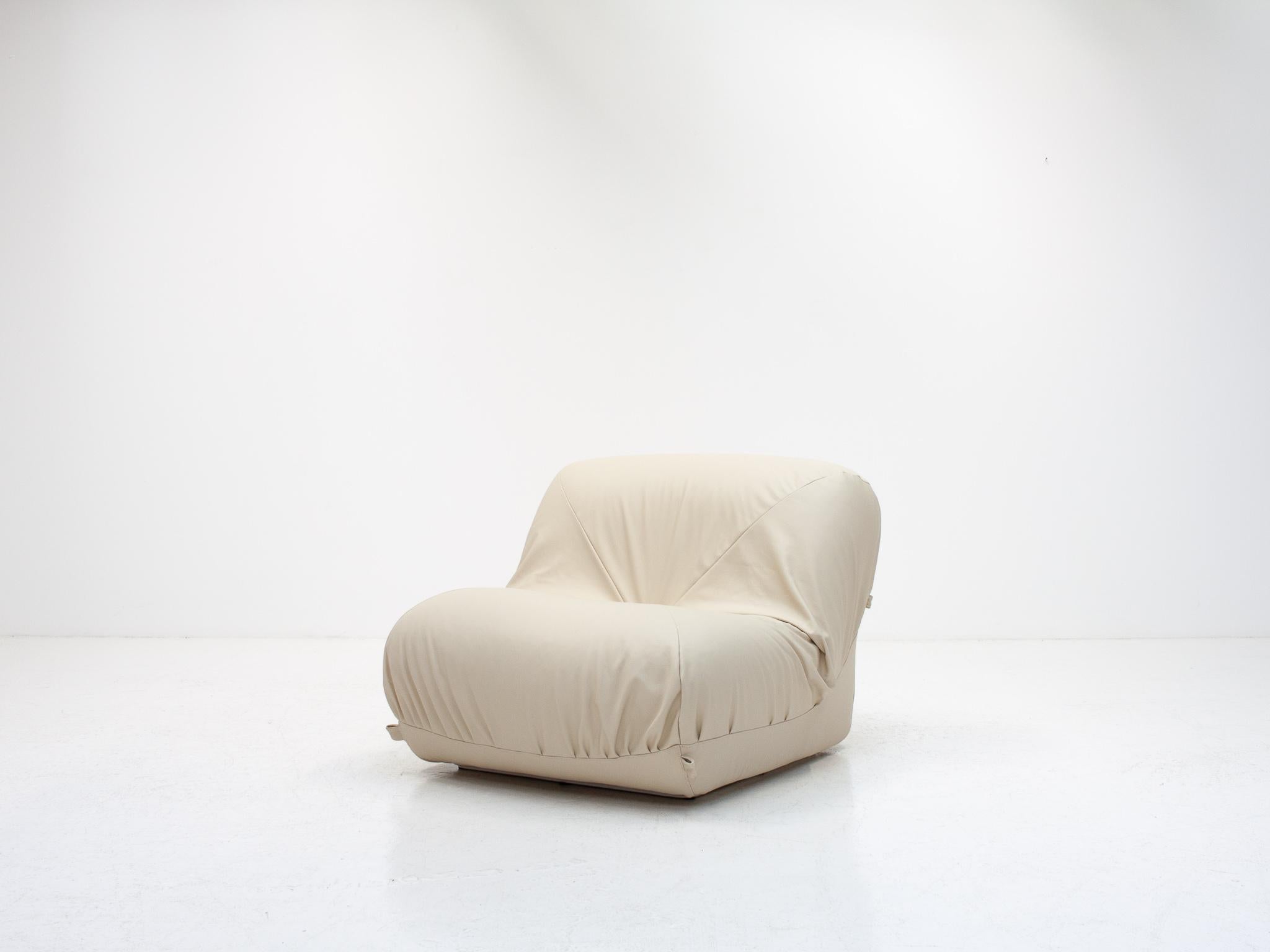 20th Century Model ‘Patate’ Leather Lounge Chair for Airborne France, 1970s