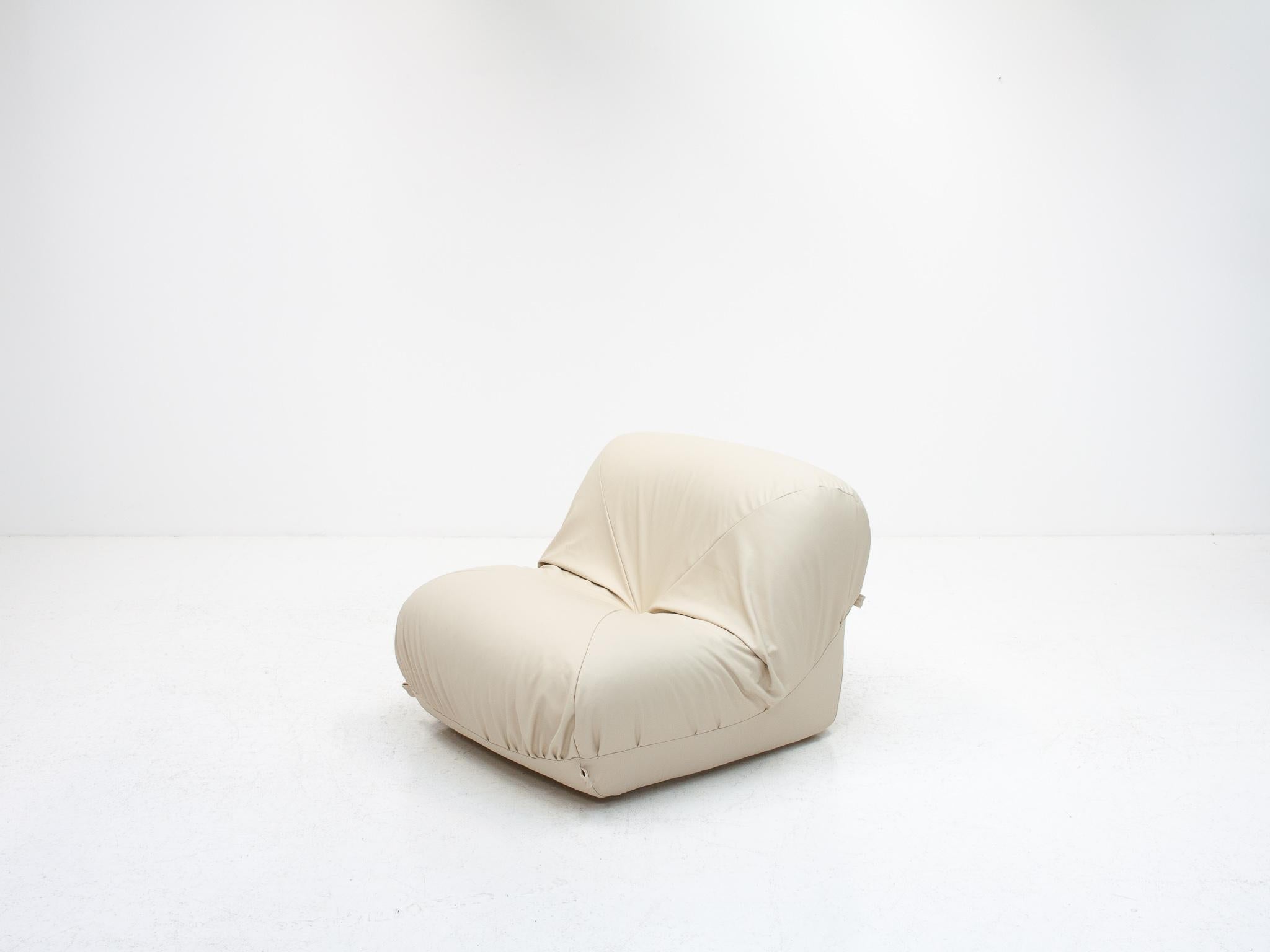 Model ‘Patate’ Leather Lounge Chair for Airborne France, 1970s 2