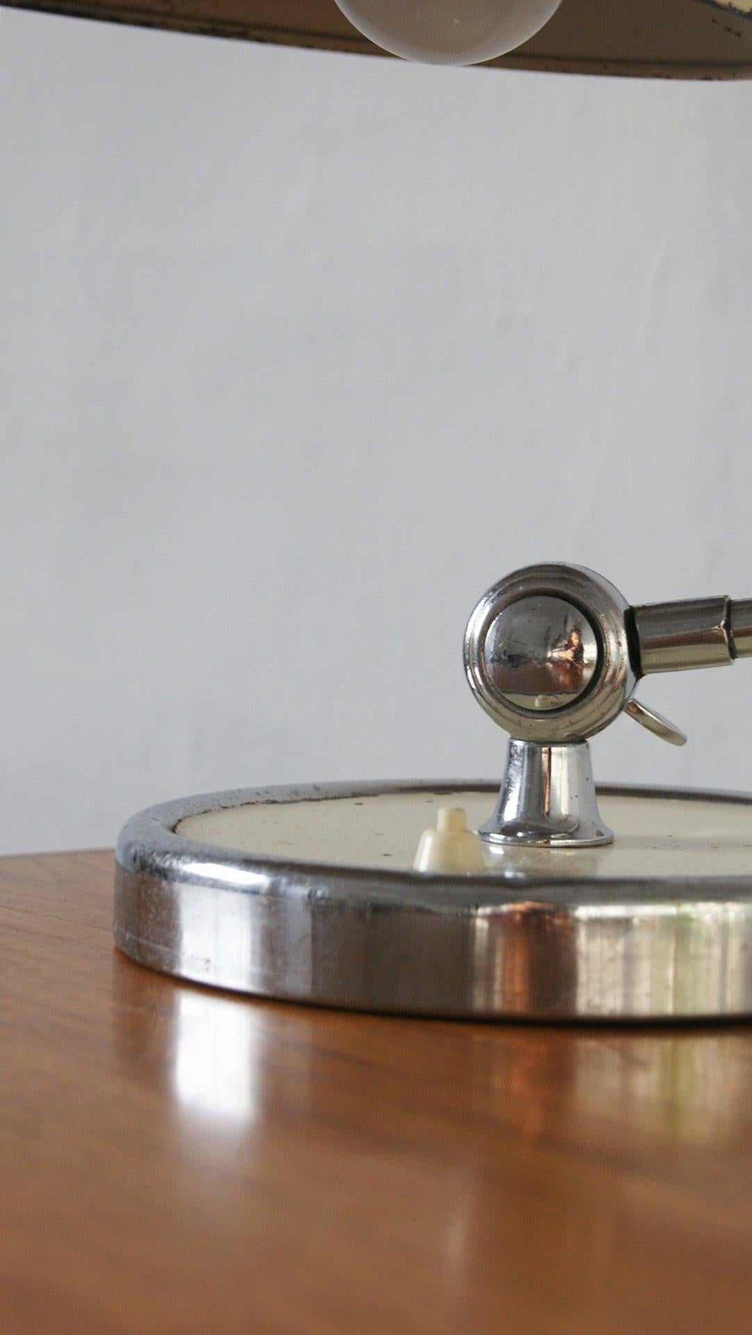 Milieu du XXe siècle Lampe de table Modèle President 663 de Christian Dell pour Kaiser Idell en vente