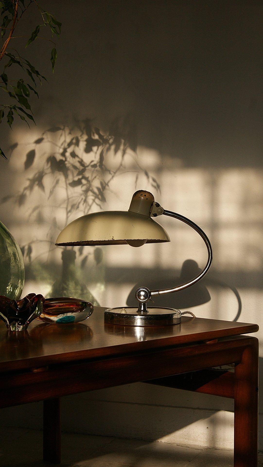 Lampe de table Modèle President 663 de Christian Dell pour Kaiser Idell en vente 2