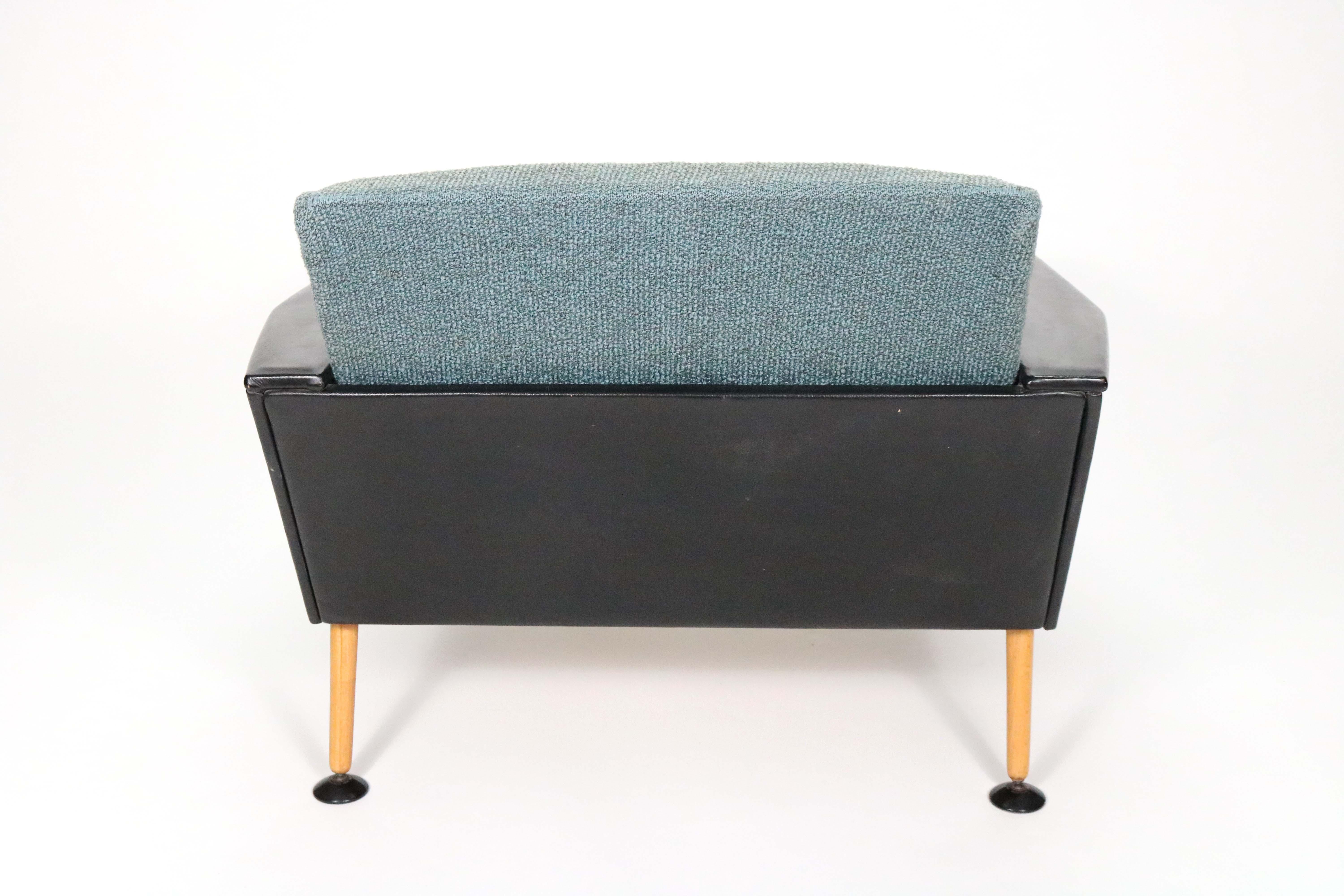 Modell R57 Loungesessel von Ernest Race für Race Furniture, Ltd (Mitte des 20. Jahrhunderts)