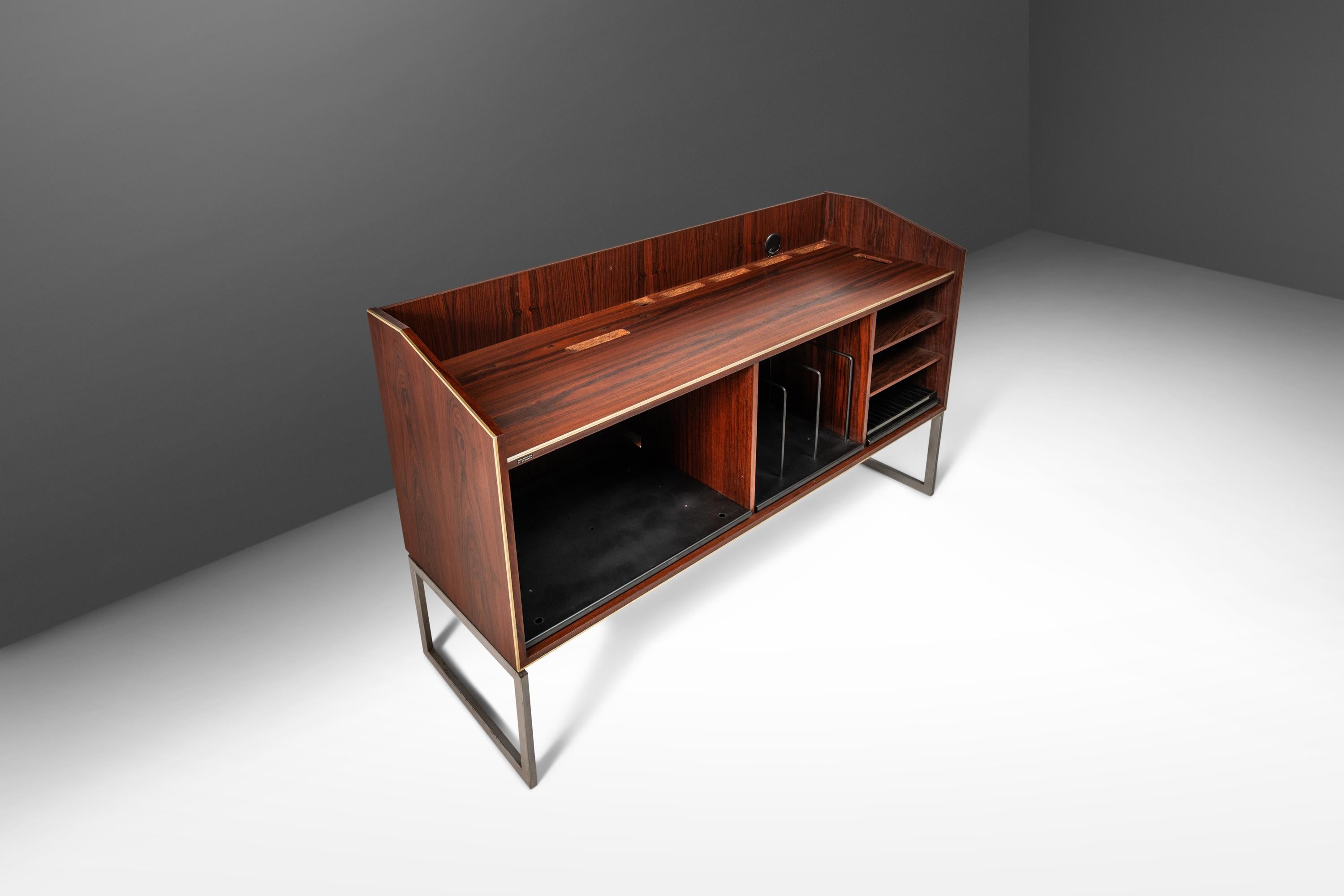 Model SC80 Record Media Console in Rosewood by Jacob Jensen for Bang & Olufsen For Sale 6