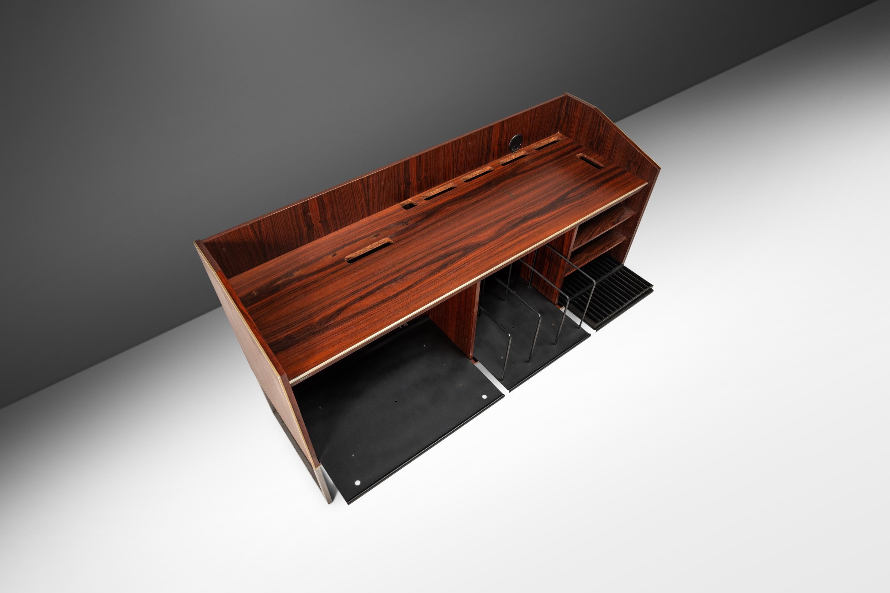 Mid-Century Modern Model SC80 Record Media Console in Rosewood by Jacob Jensen for Bang & Olufsen For Sale