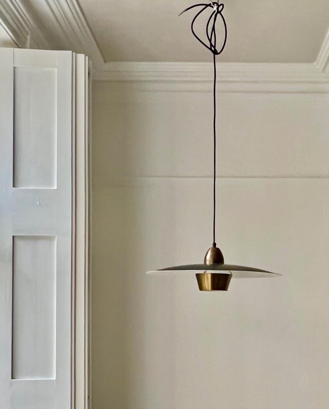 Lampe à suspension modèle T-21 de Bernadotte pour Bergboms, Suède en vente 3