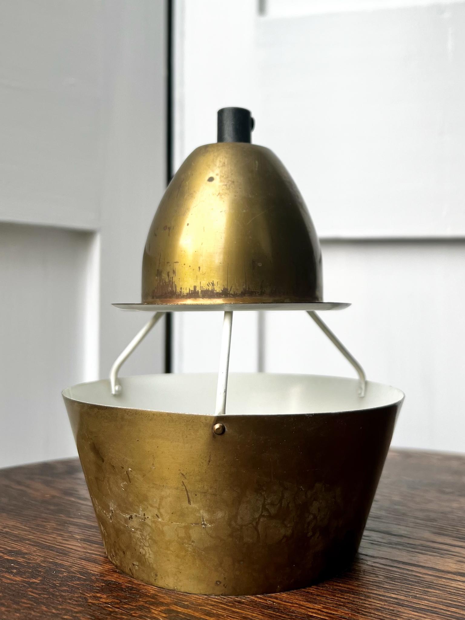 Suédois Lampe à suspension modèle T-21 de Bernadotte pour Bergboms, Suède en vente