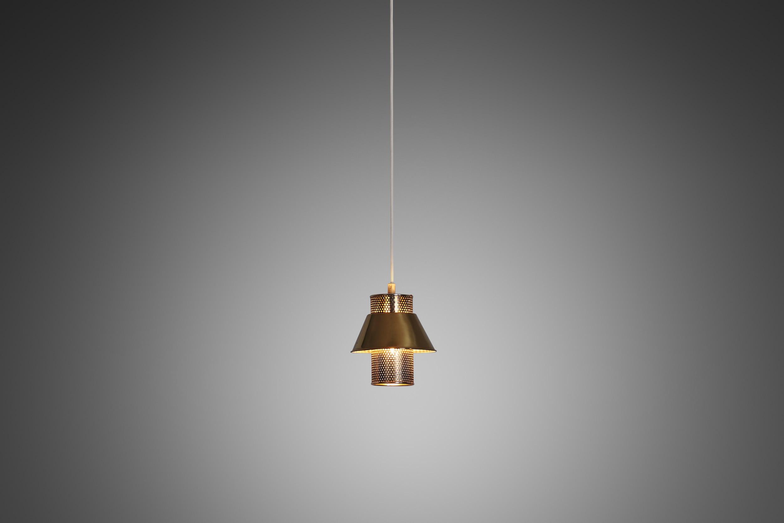The T766 pendant lamp is a stunning example of Swedish modern design. Hans-Agne Jakobsson was a prominent designer and lighting manufacturer who played a crucial role in shaping the aesthetic of Swedish design during the mid- and even later part of