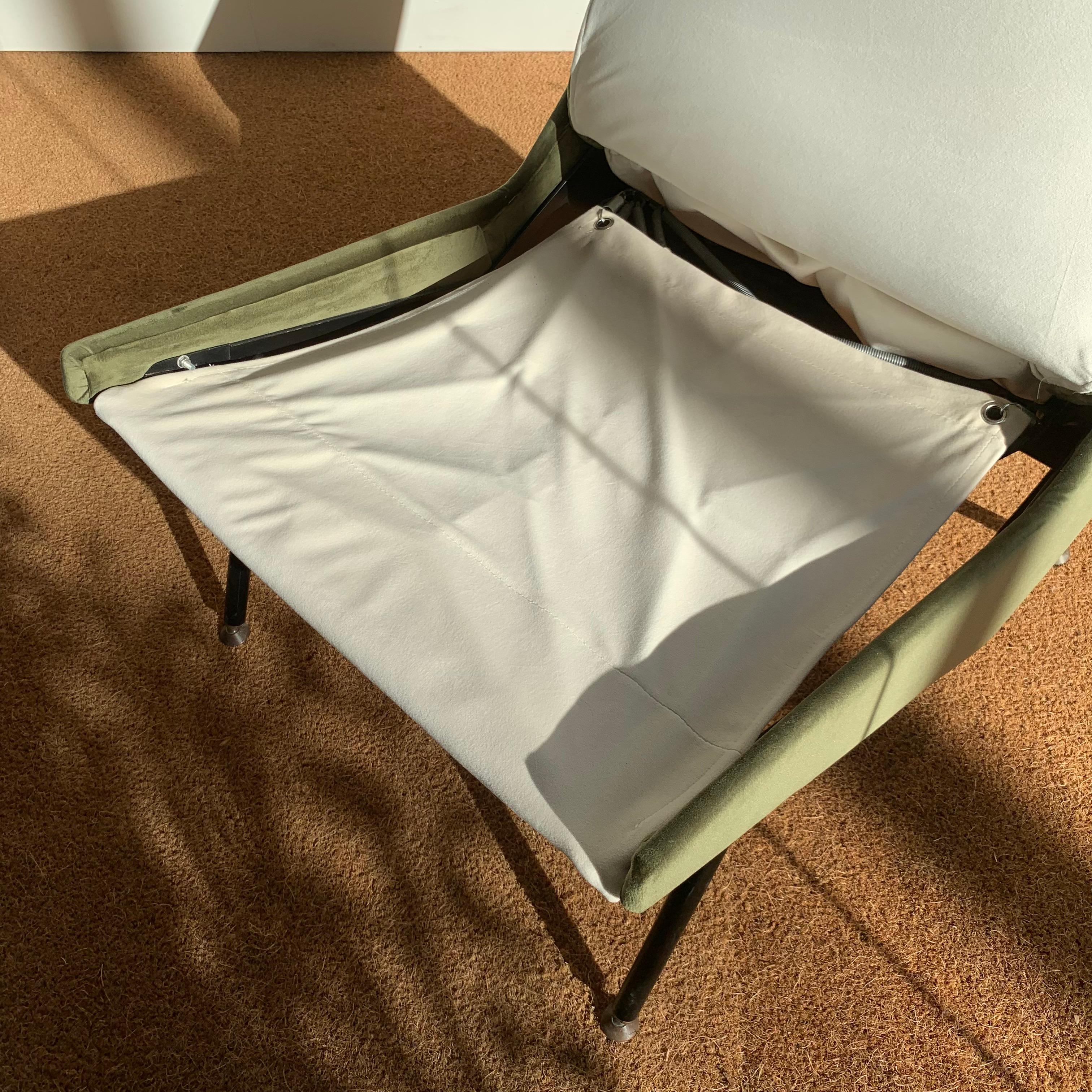 Modell: Troika-Loungesessel Modell von Pierre Guariche und Paul Geoffroy für Airborne im Angebot 1