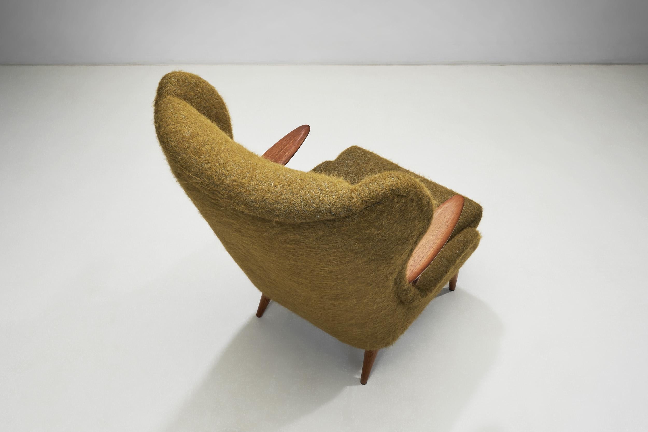 Mid-20th Century Model 