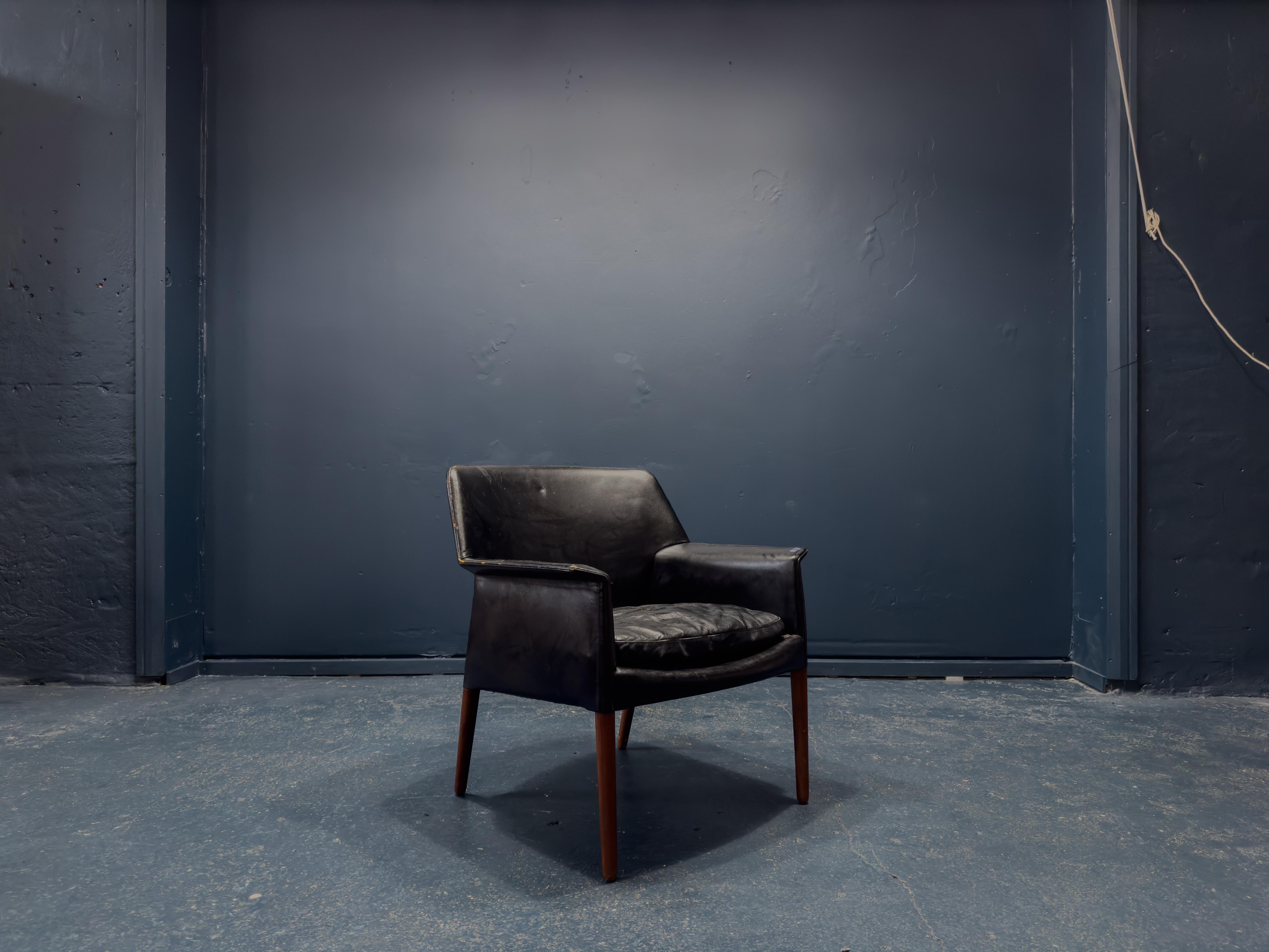 Mid-Century Modern Modèle WB3838 Fauteuil en cuir en vente