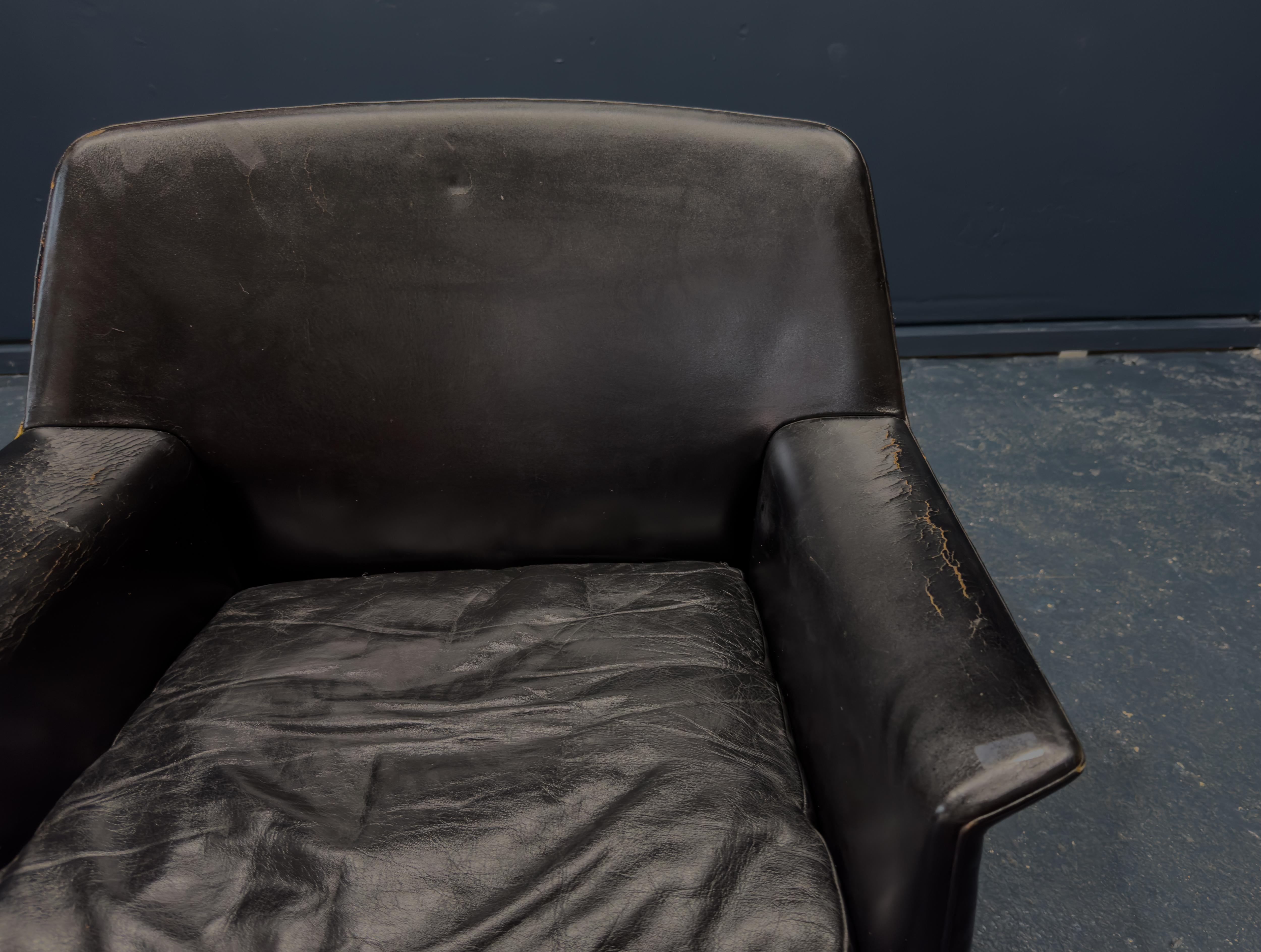 Modèle WB3838 Fauteuil en cuir en vente 2