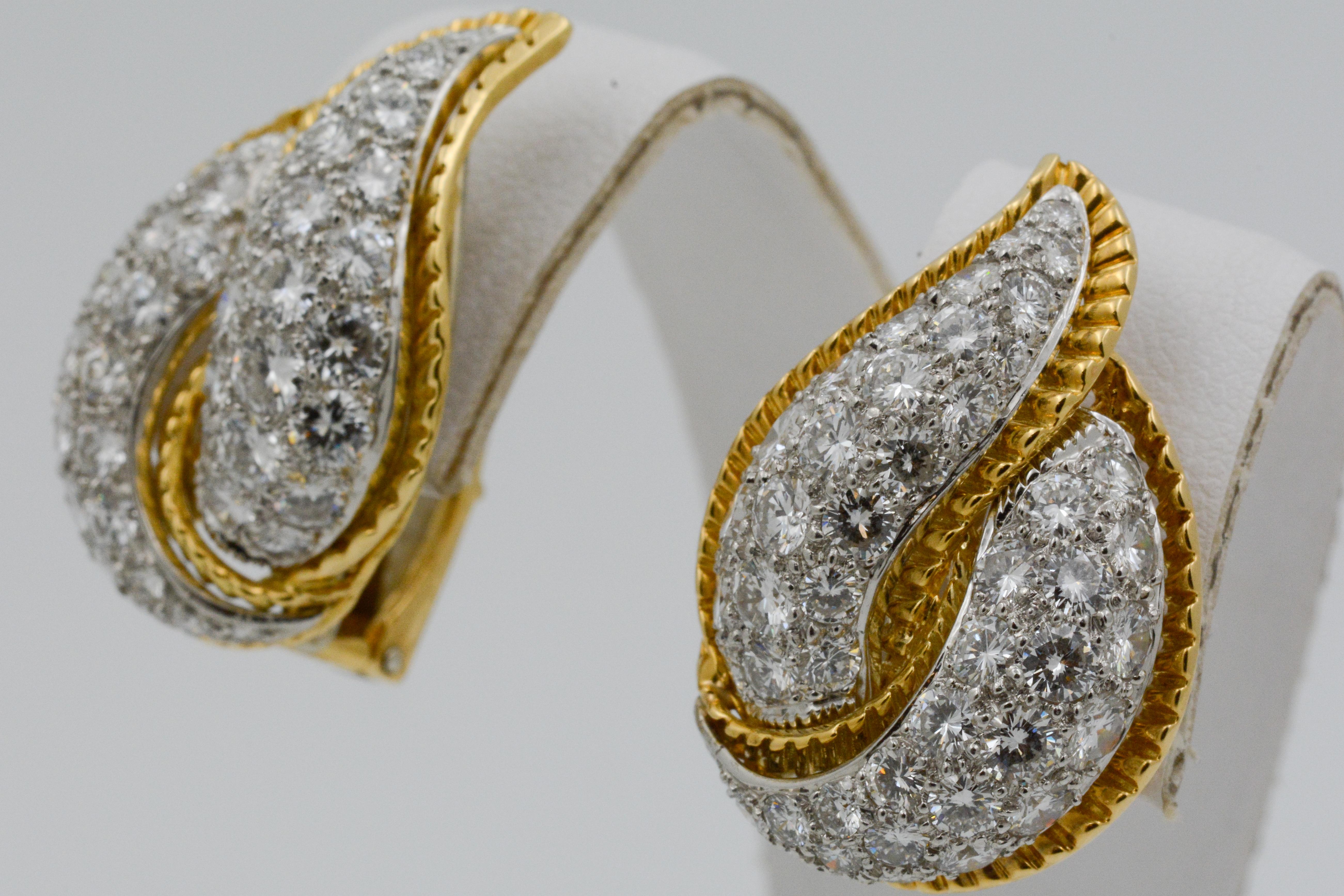 Round Cut Modele Sterle 5.25 Carat Diamond 18 Karat Yellow Gold Leaf Earrings