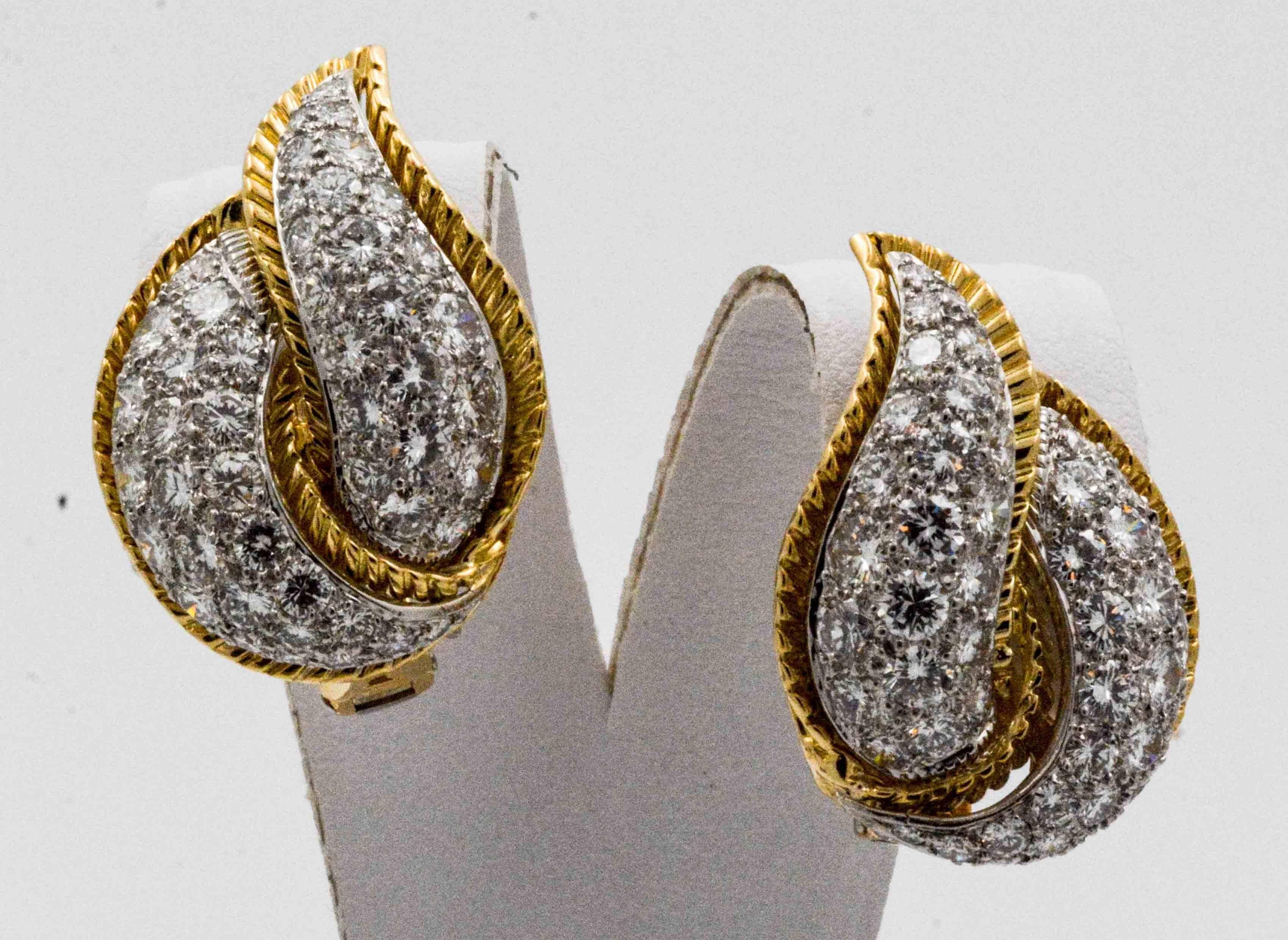 Modele Sterle 5.25 Carat Diamond 18 Karat Yellow Gold Leaf Earrings 1