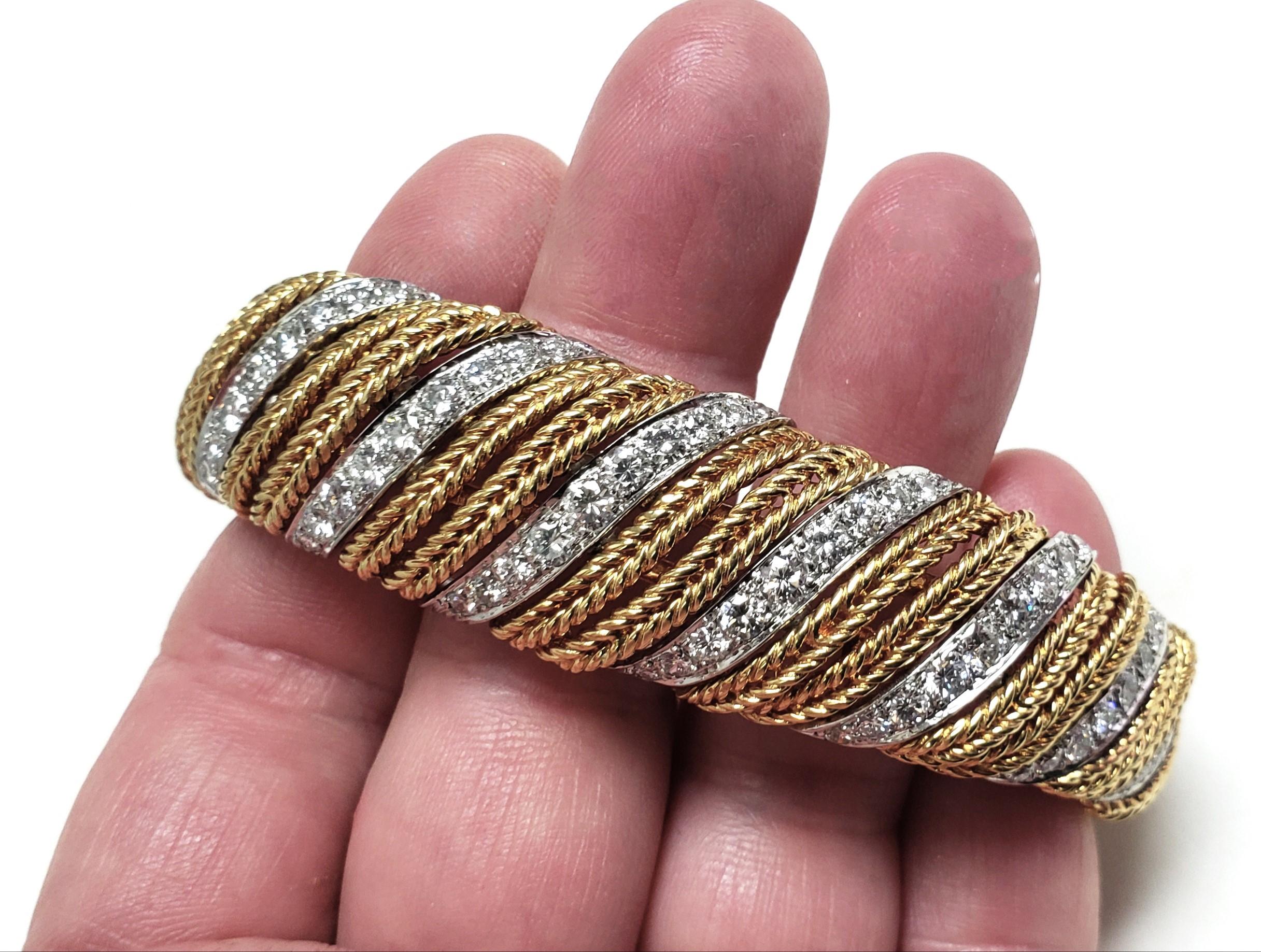 Modern MODELE STERLE Paris 18K gold and Diamond bracelet 7.25