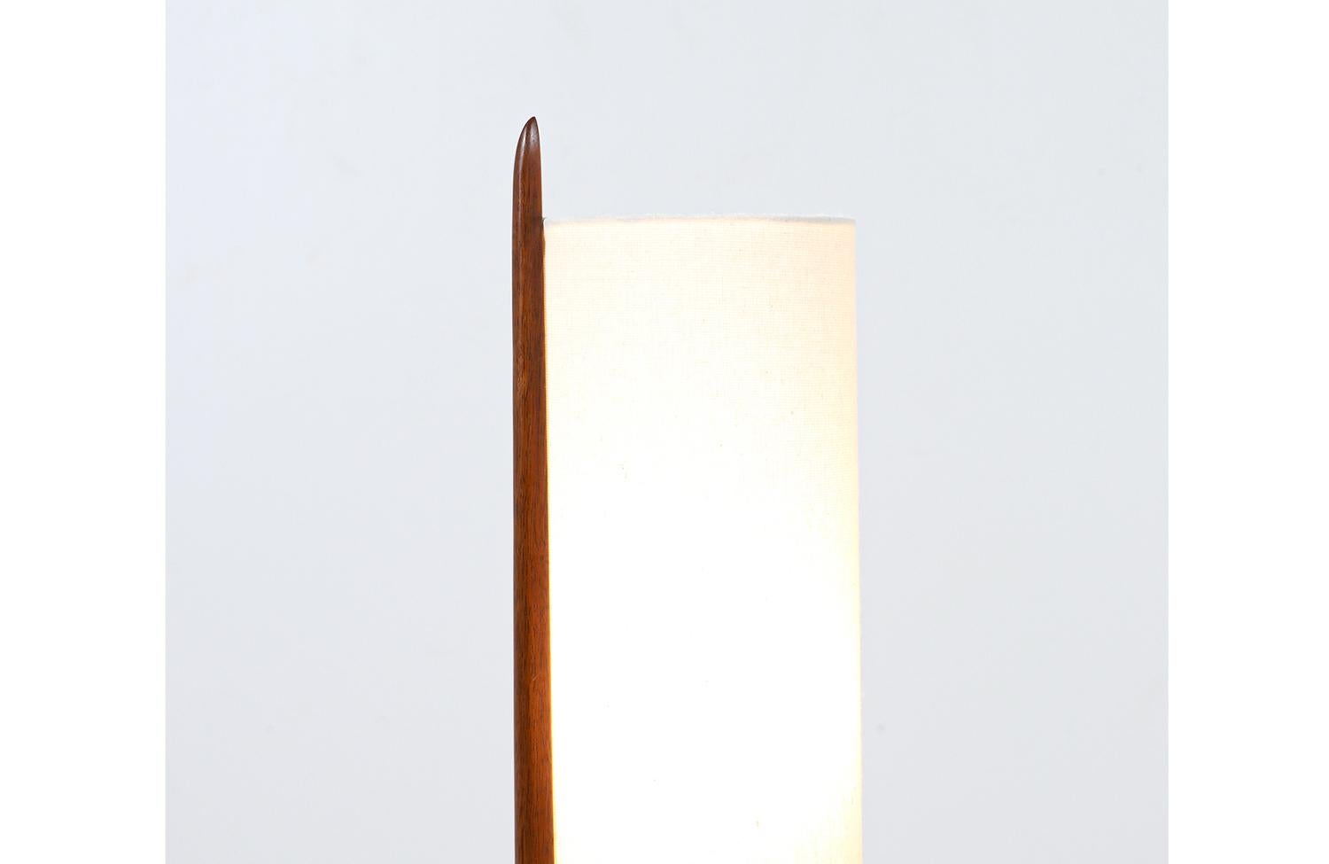 Mid-20th Century Modeline of California Modern Sculpted Walnut Table Lamp