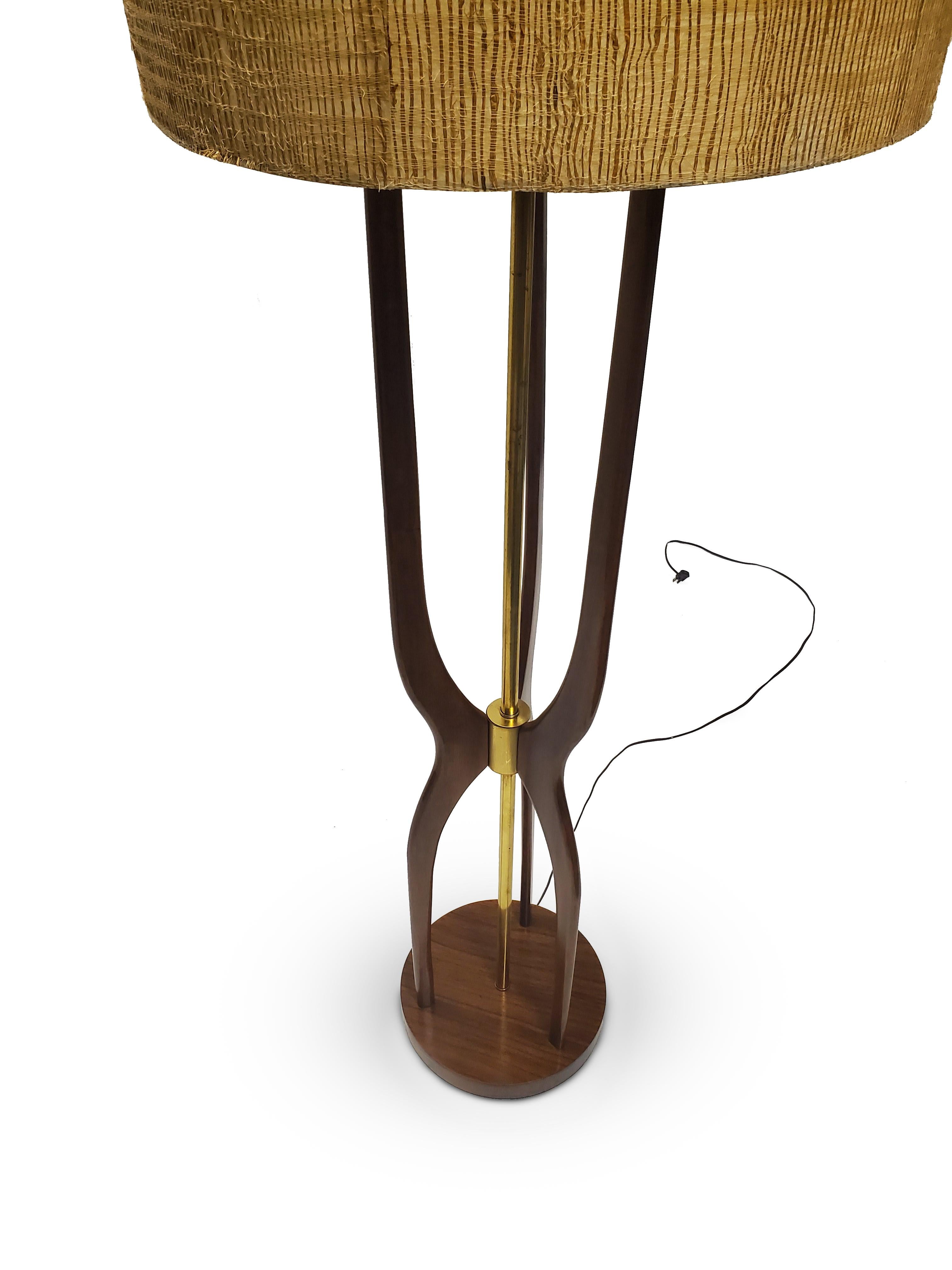 Modeline of California Sculpted Walnut & Brass Floor Lamp  In Good Condition In Middlesex, NJ