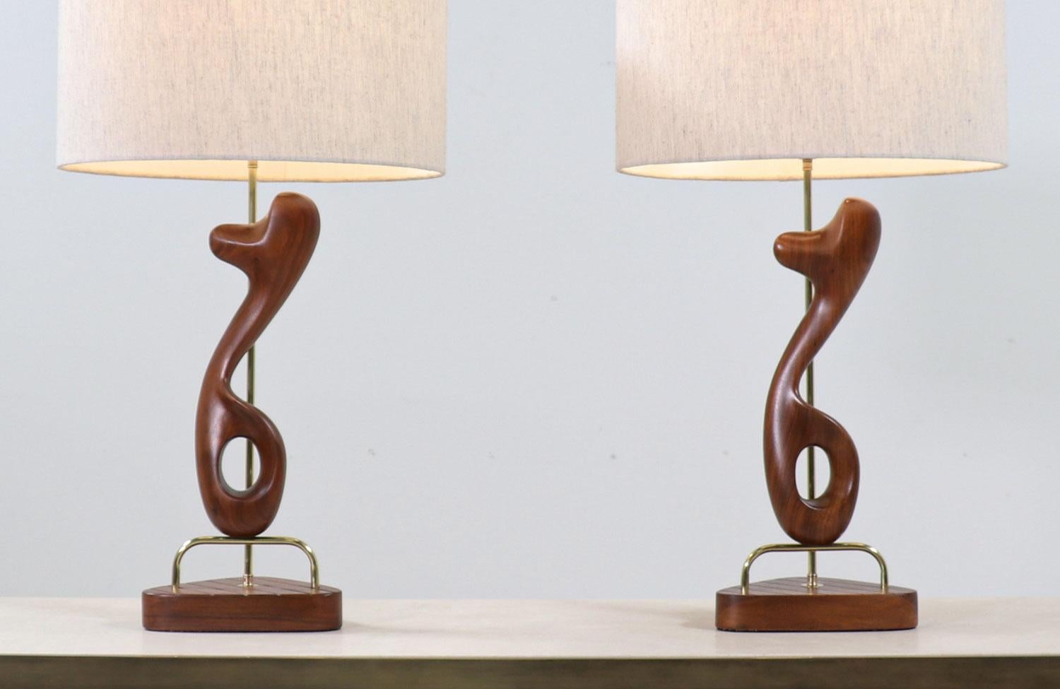 Mid-Century Modern Expertly Restored - Modeline of California Sculpted Walnut & Brass Table Lamps For Sale