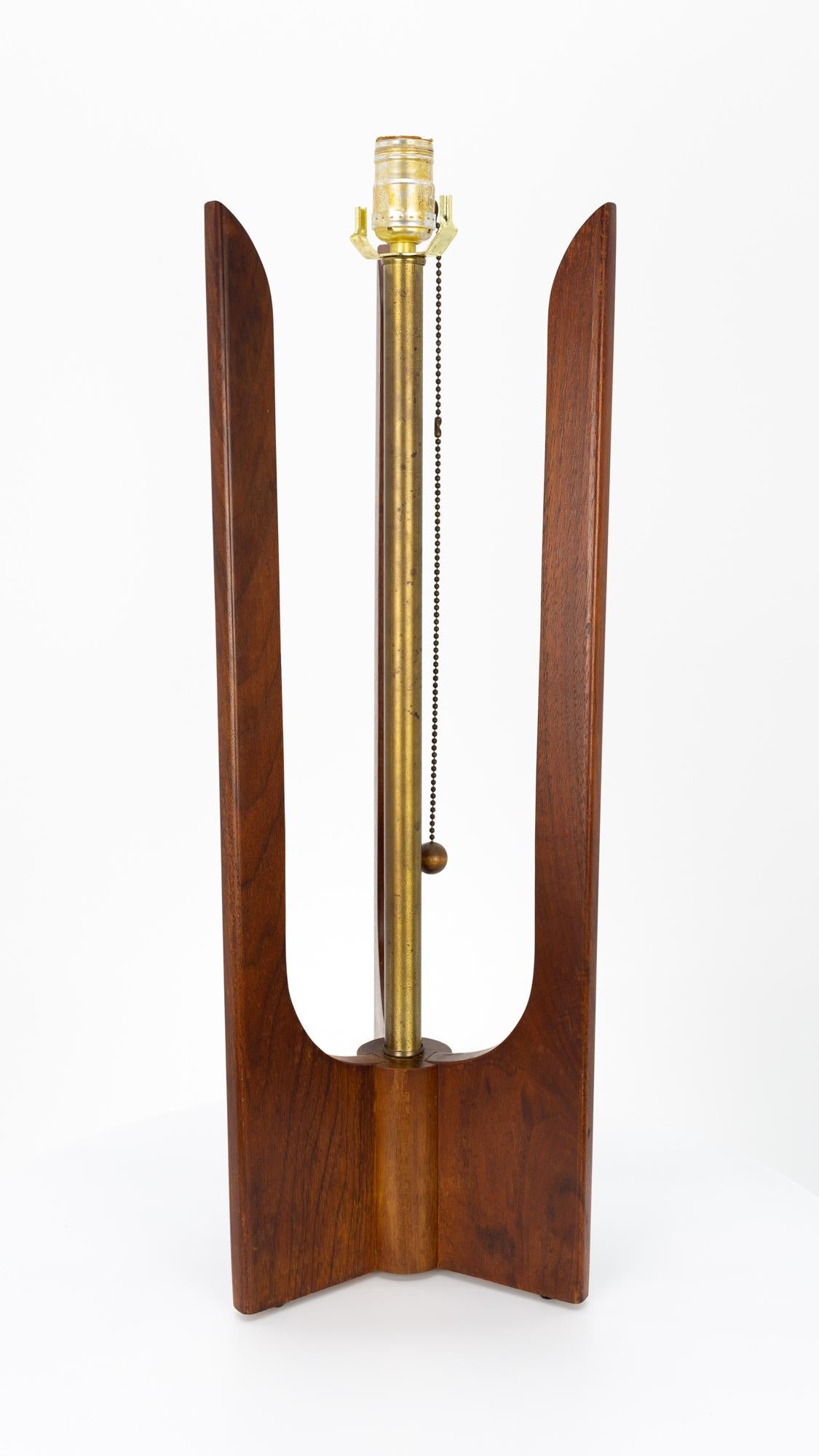 Mid-Century Modern Modeline Style Mid Century Sculptural Walnut Table Lamp For Sale