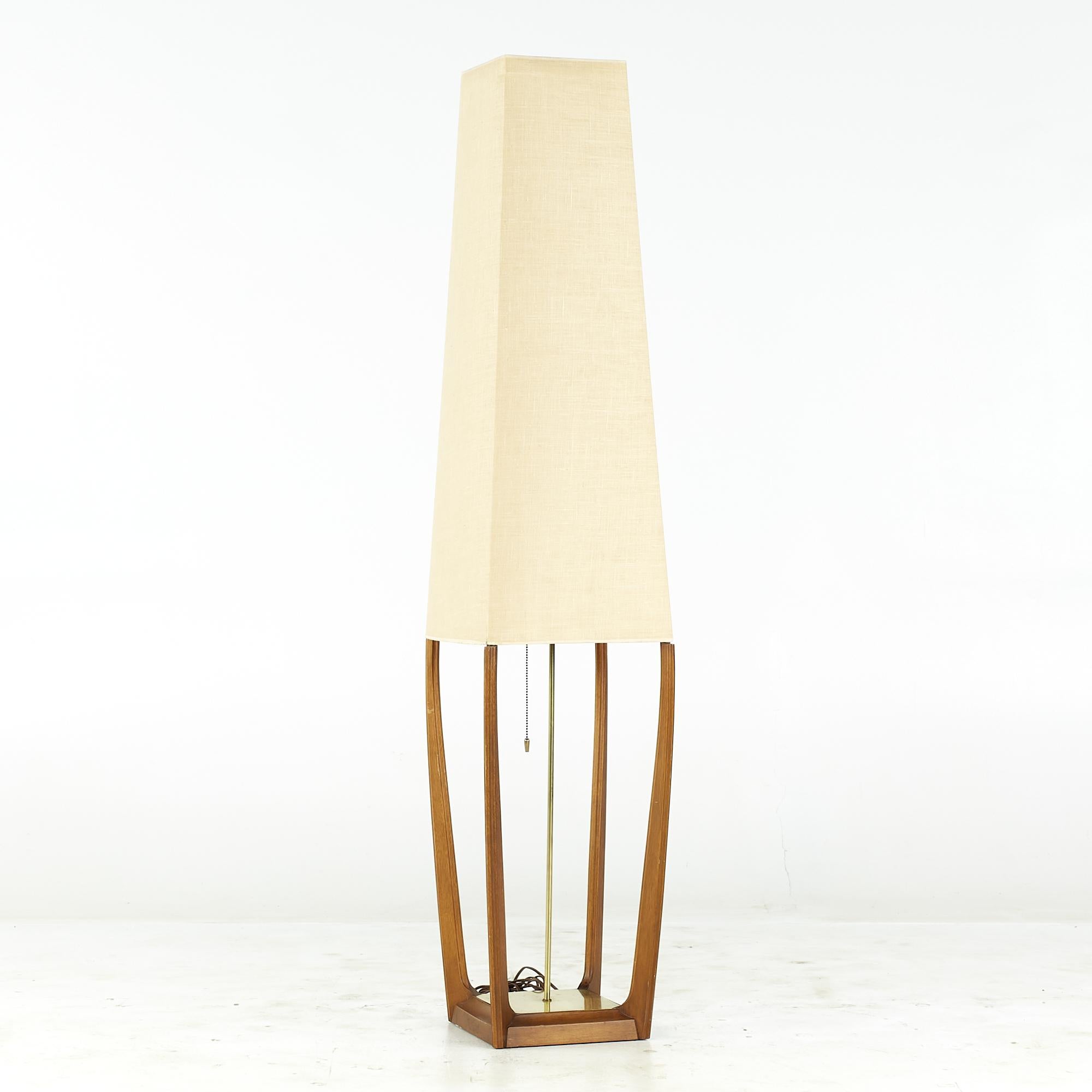 Mid-Century Modern Modeline Style Midcentury Walnut and Brass Floor Lamp For Sale