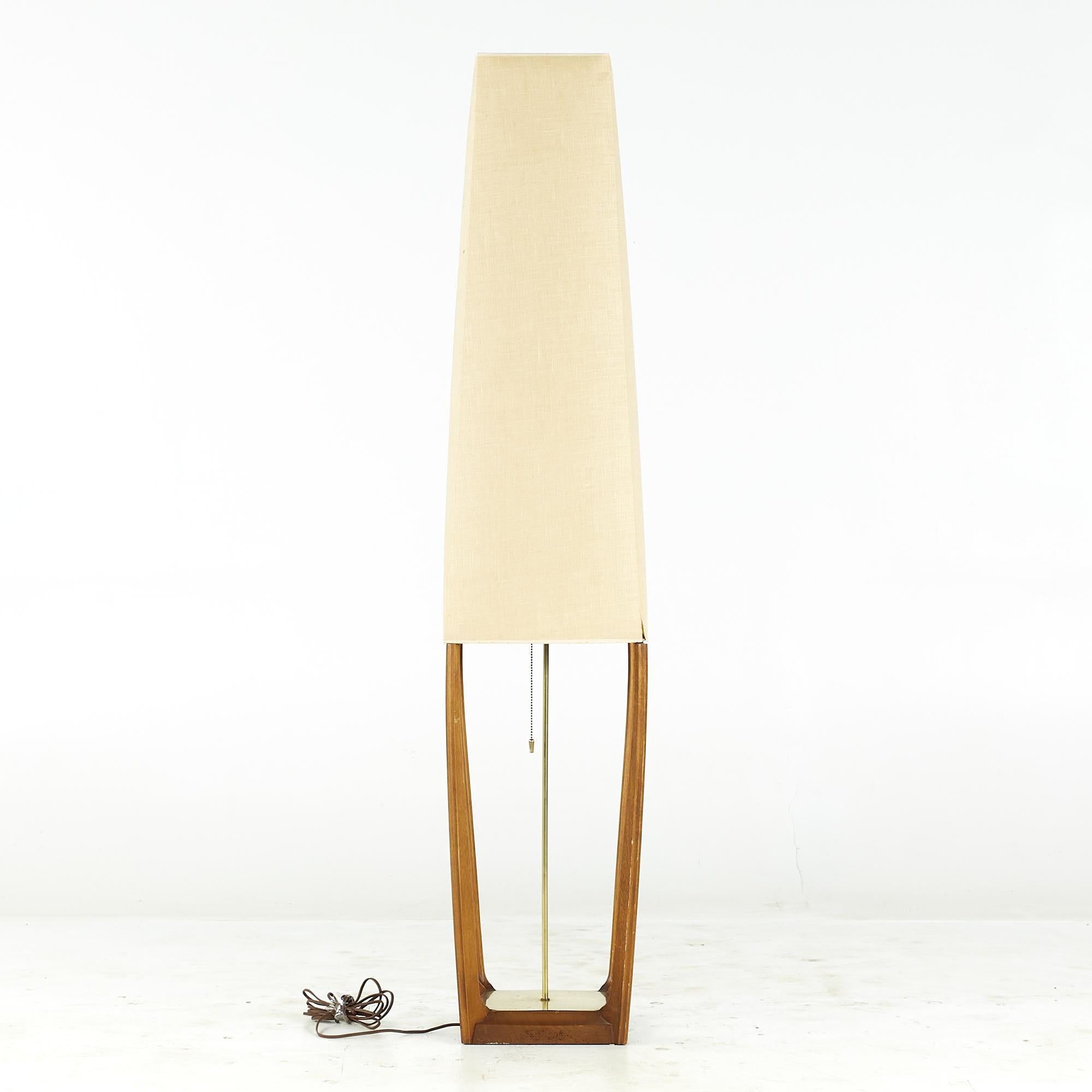 Modeline Style Midcentury Walnut and Brass Floor Lamp For Sale 1