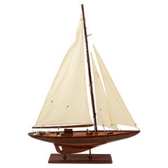 Maquette du célèbre yacht Endeavour de la classe J.C.E. conçu. Nicholsons