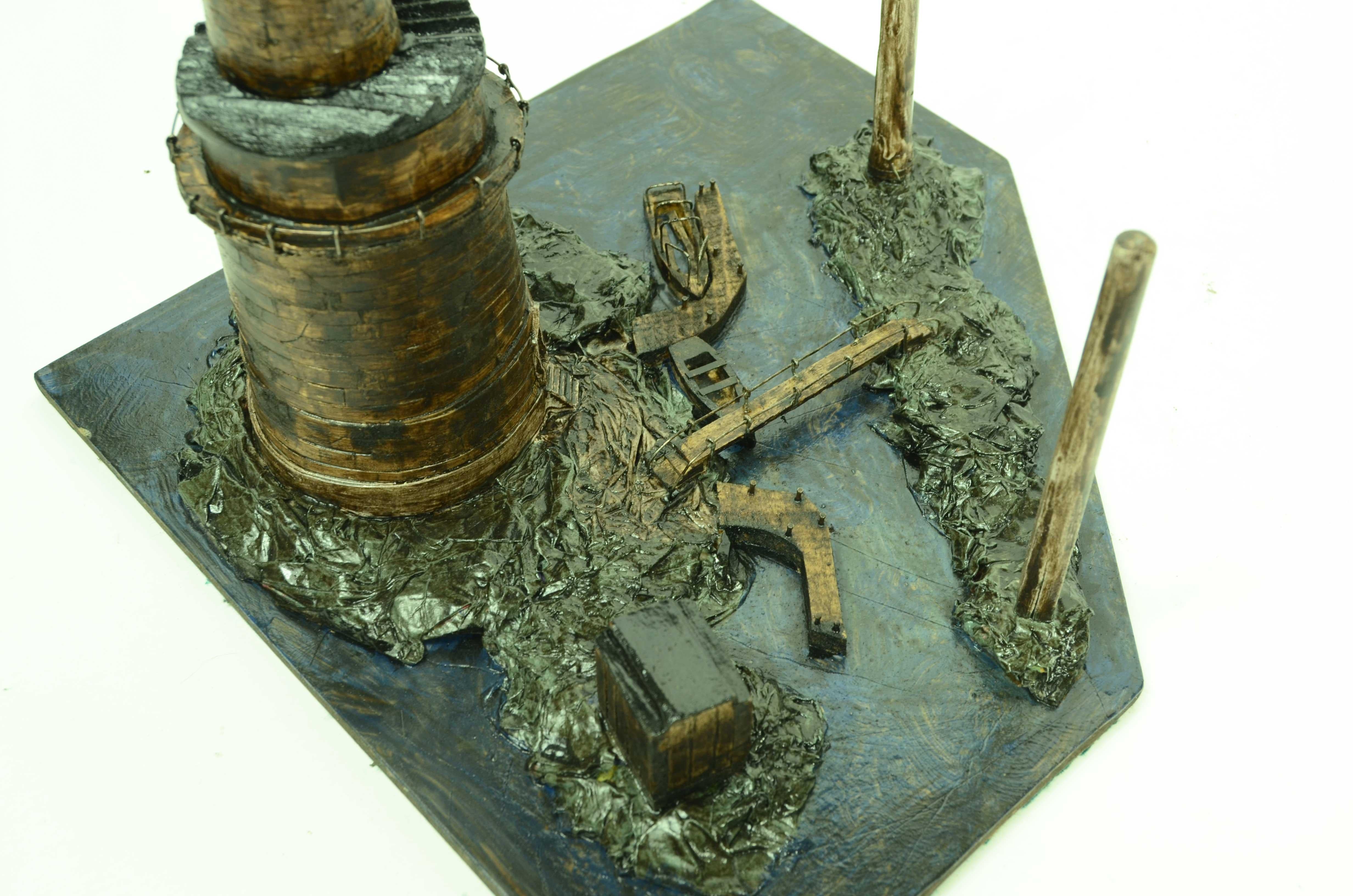 Modellino di faro realizzato negli anni Cinquanta in cartapesta, gesso e legno For Sale 6