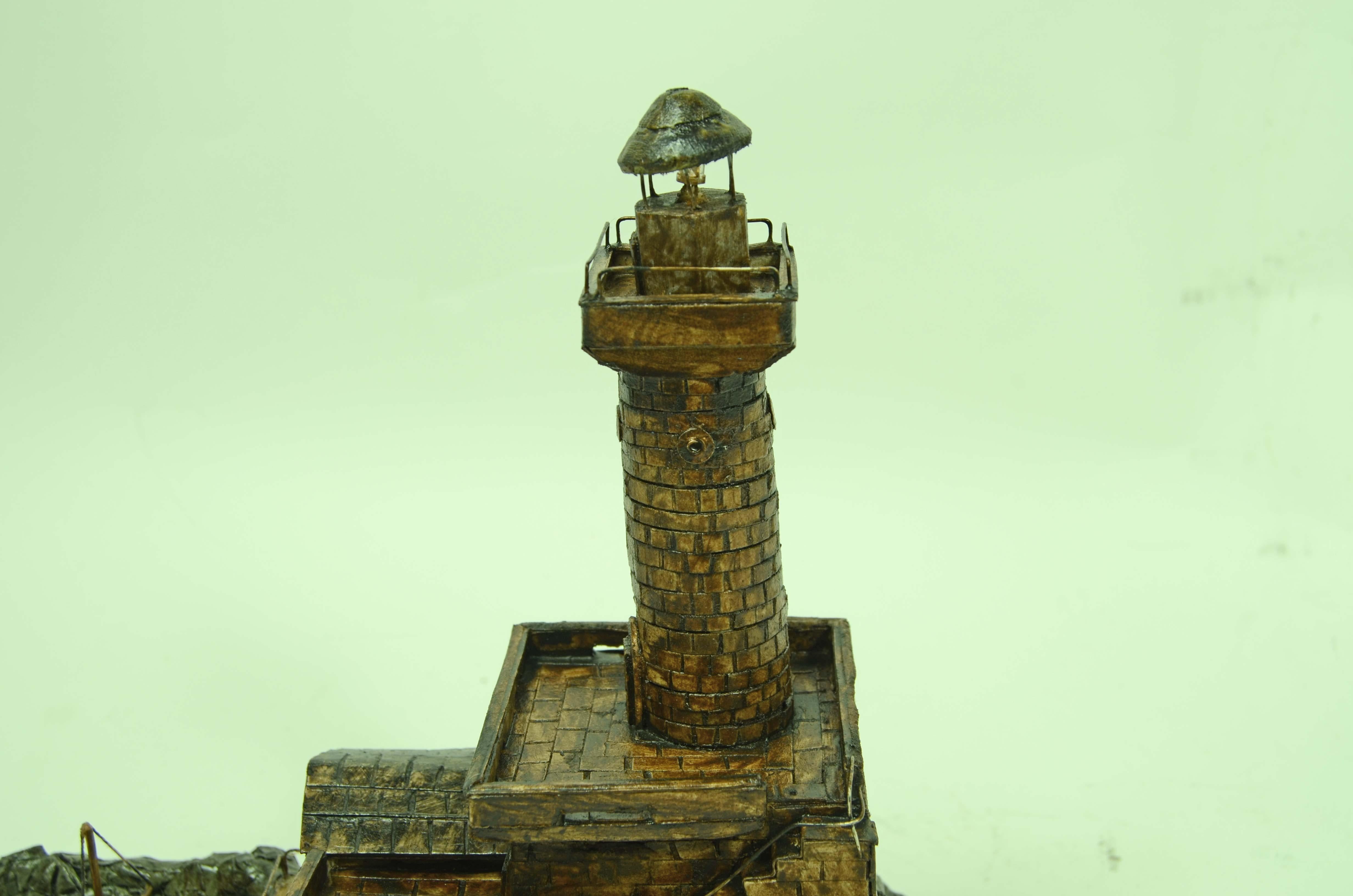 Faro-Modell, hergestellt in den fünfziger Jahren in Gipskarton und Holz im Angebot 7