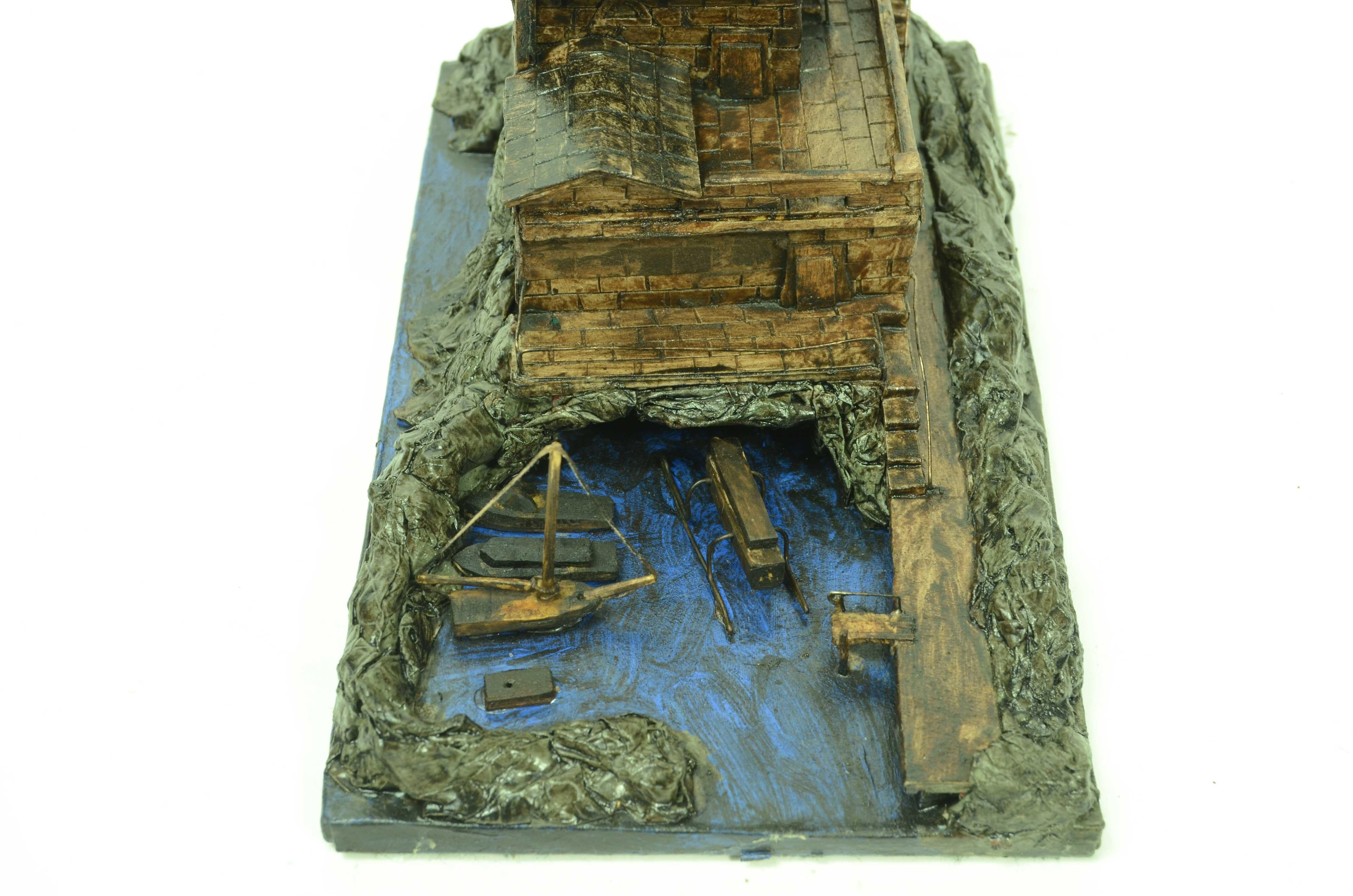 Faro-Modell, hergestellt in den fünfziger Jahren in Gipskarton und Holz im Angebot 3