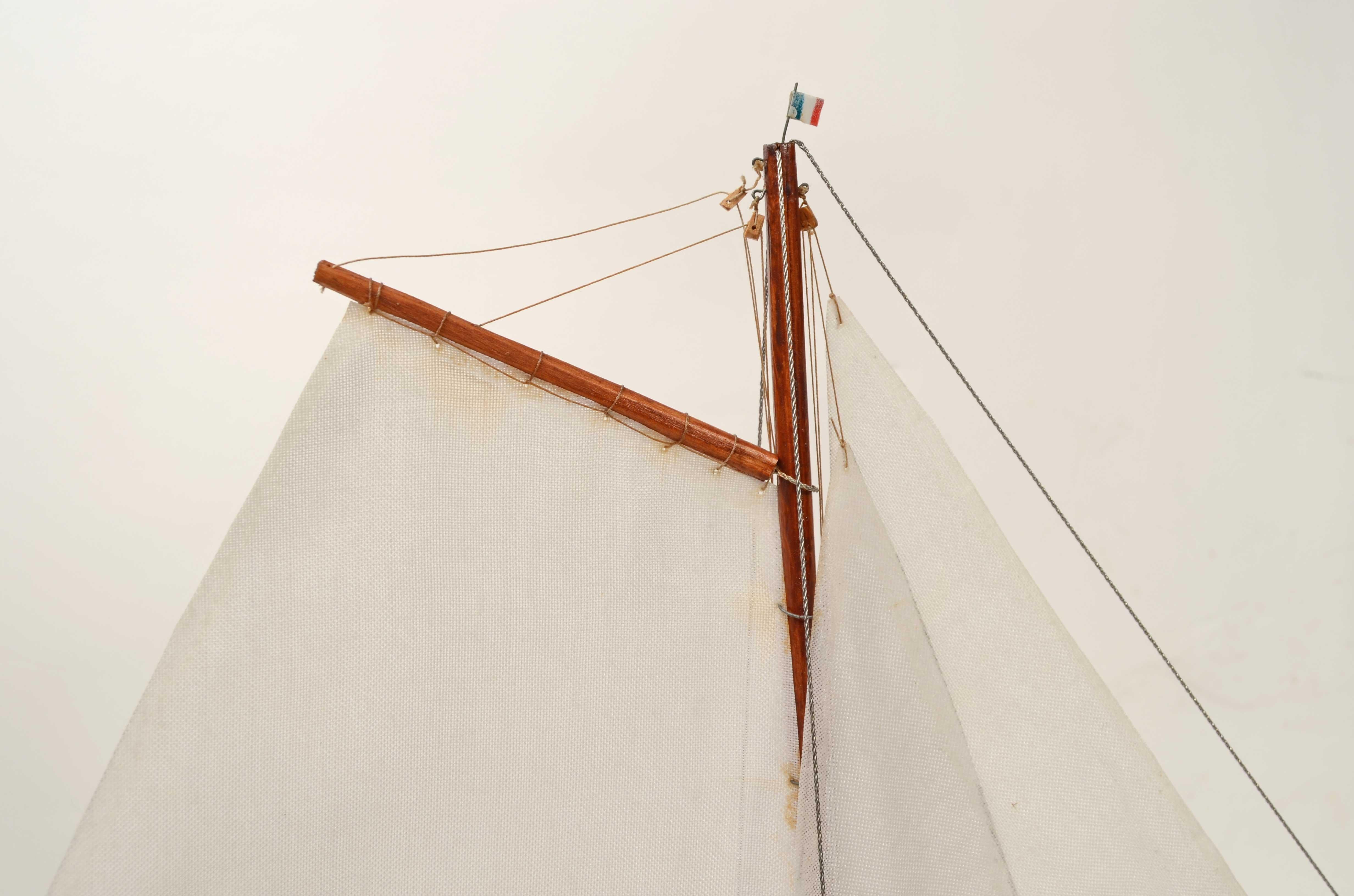 Modèle réduit du coupeur aurique San Nicolo de Carlo Sciarelli datant des années 1980 en vente 14